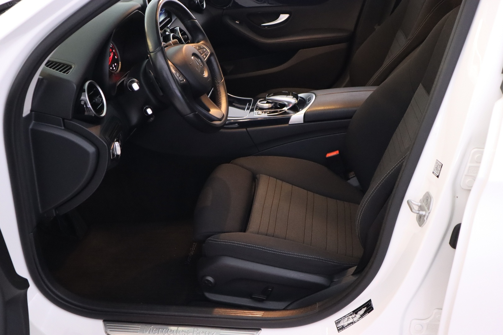 MERCEDES-BENZ C 2015