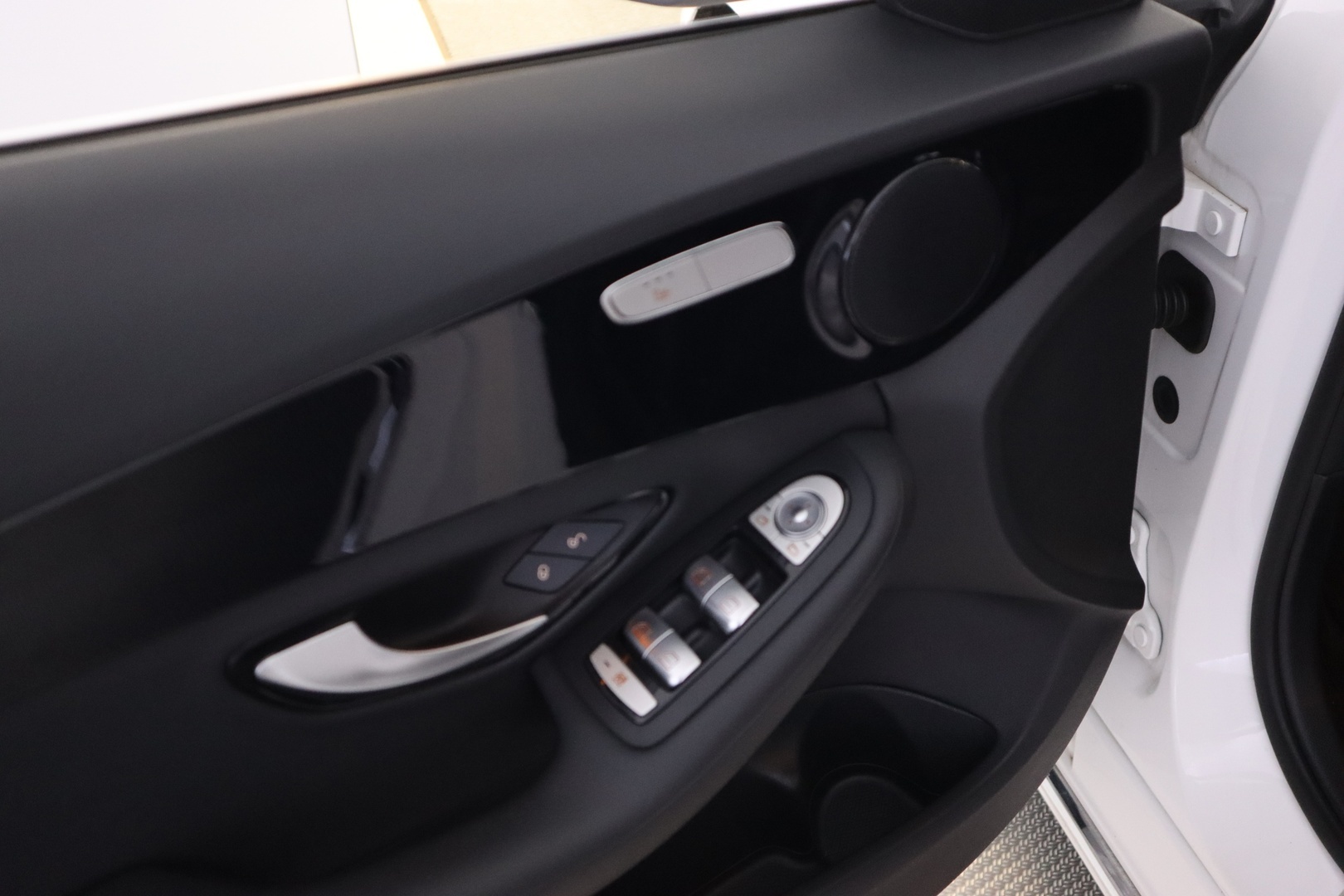 MERCEDES-BENZ C 2015