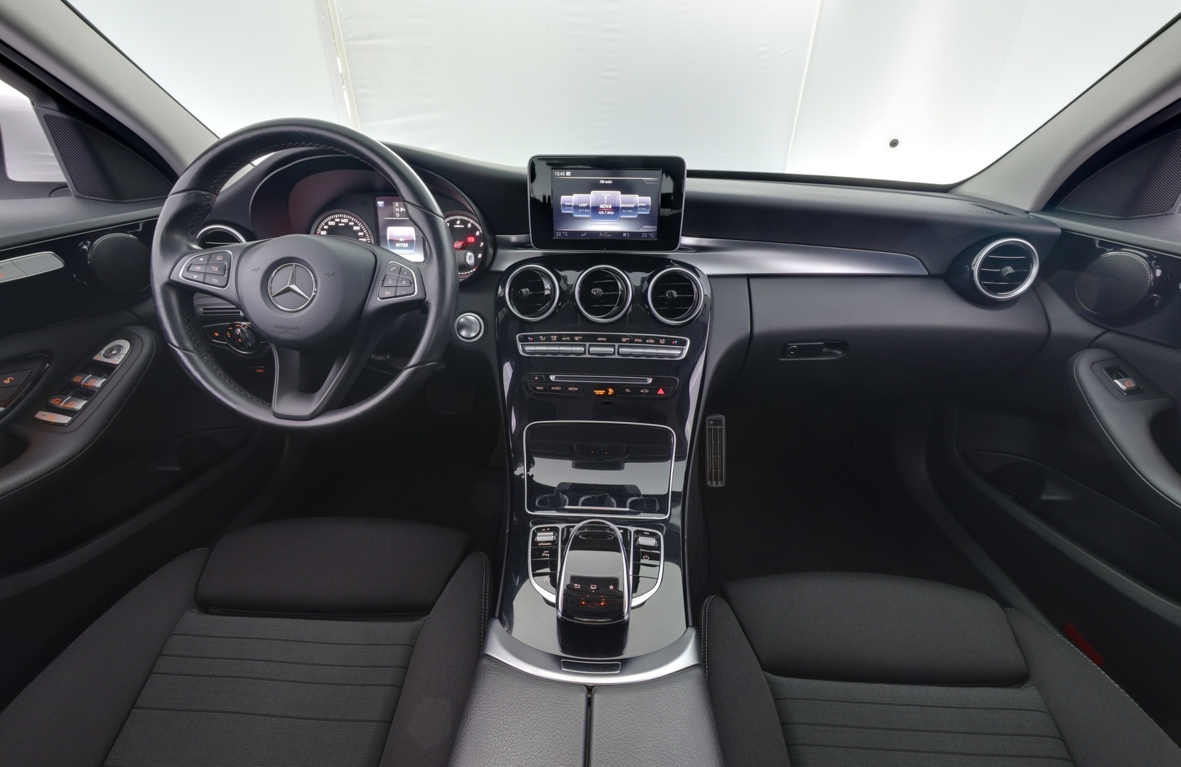 MERCEDES-BENZ C 2015