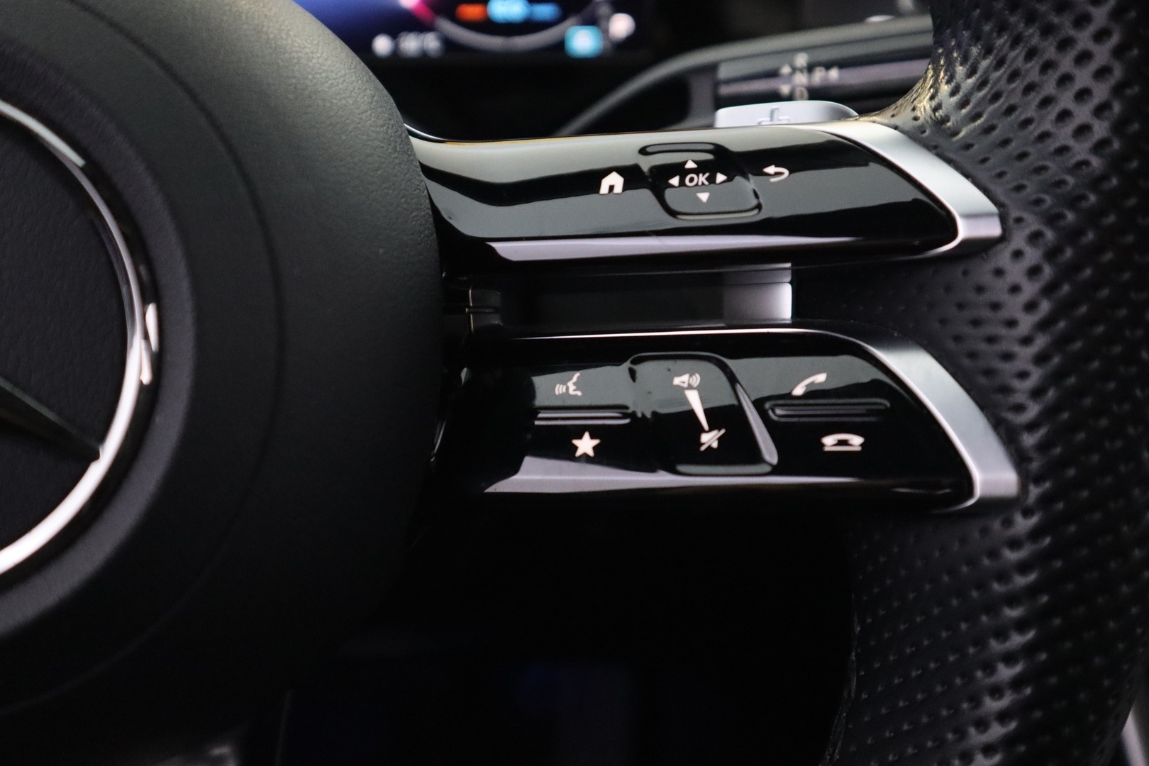 MERCEDES-BENZ C 2022