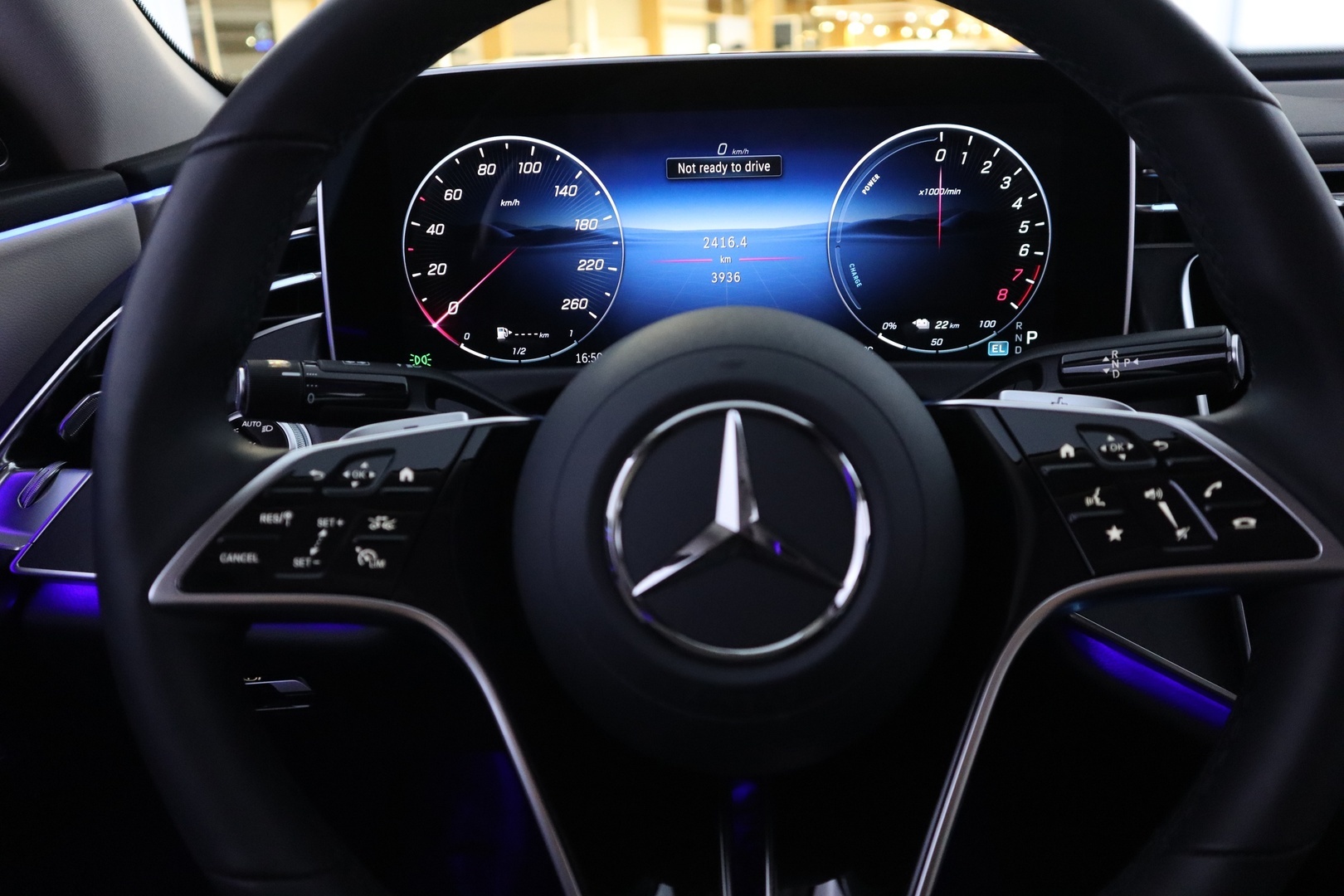 MERCEDES-BENZ E 2024