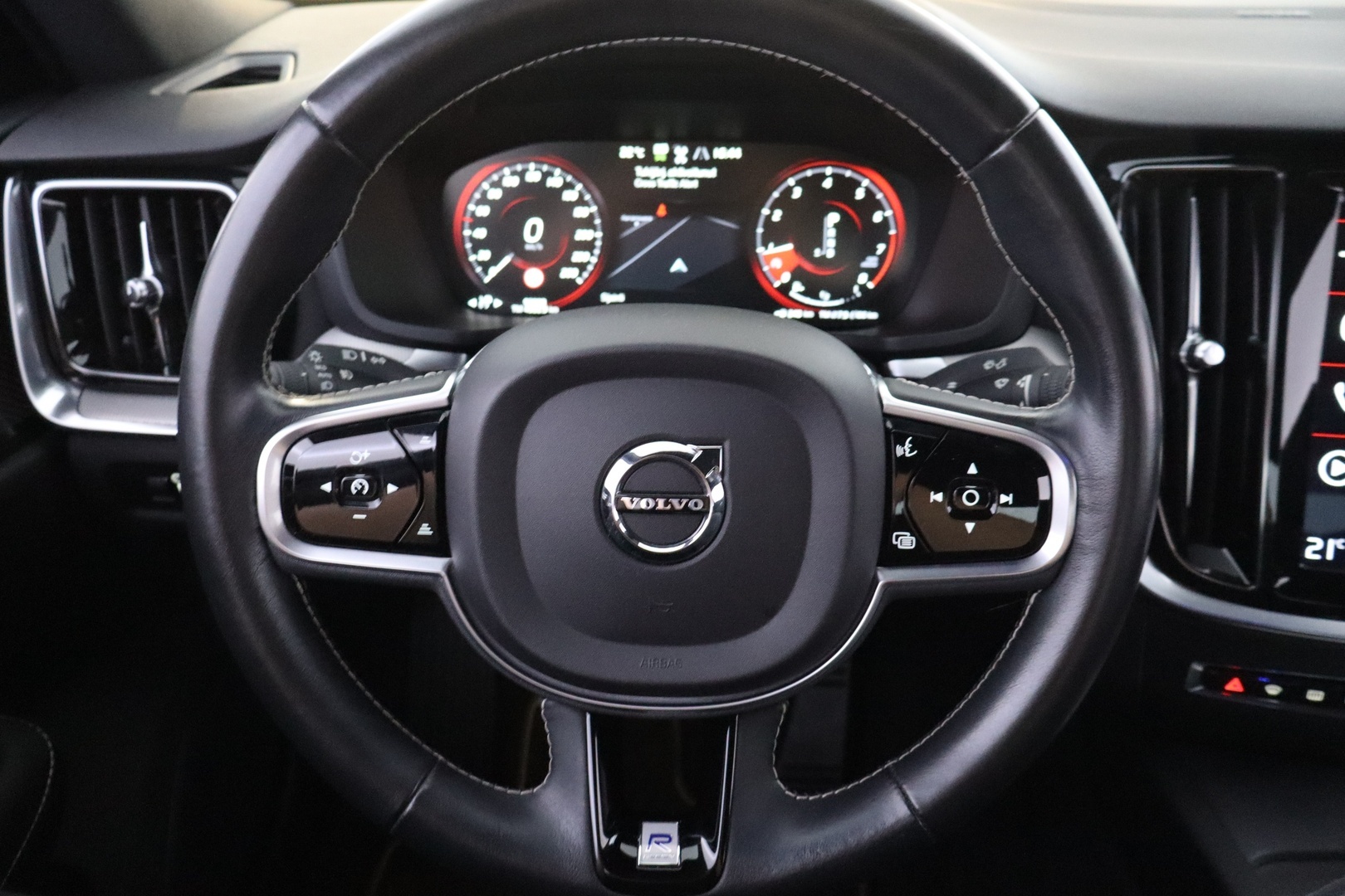 VOLVO S60 2019