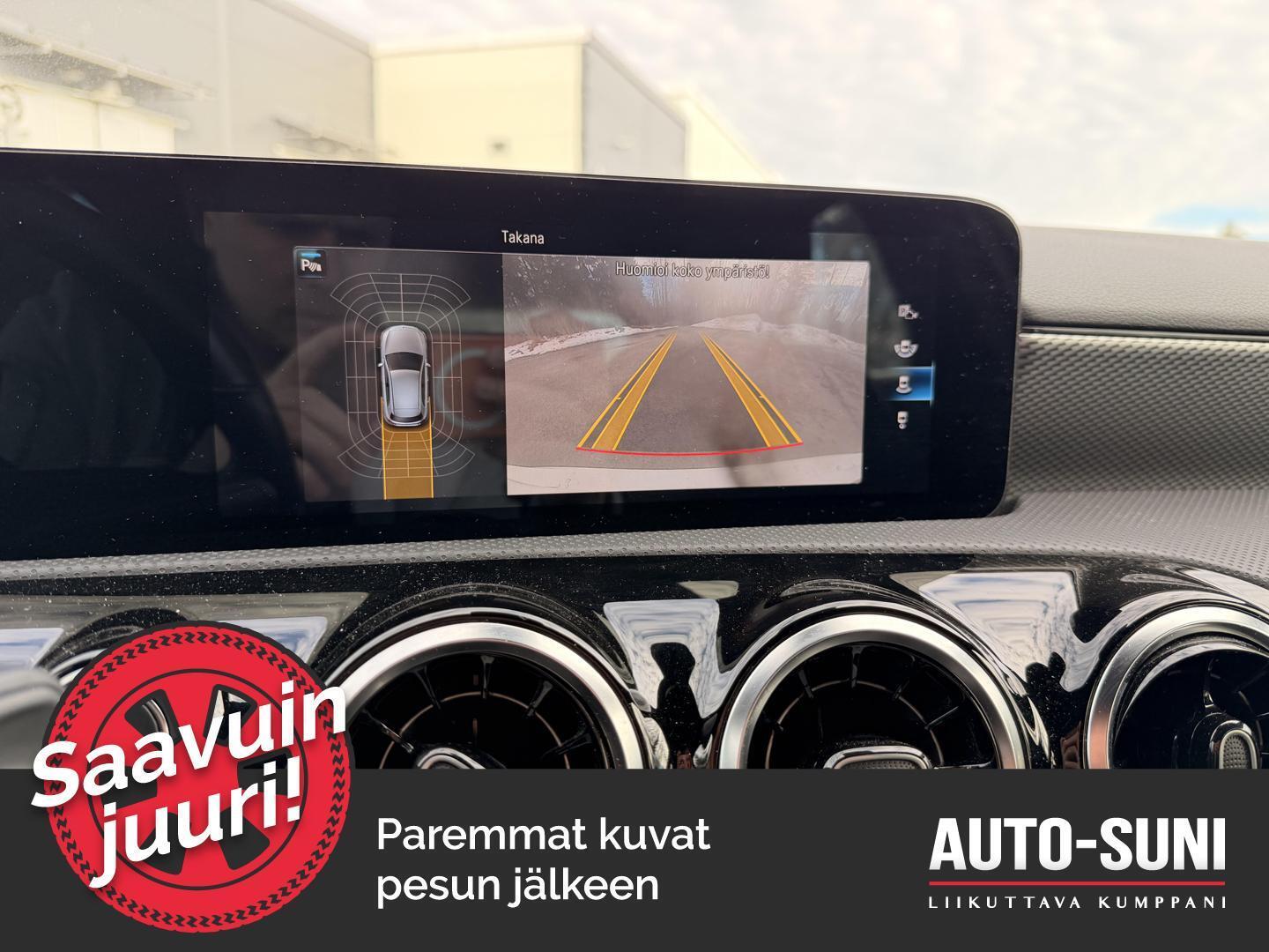 MERCEDES-BENZ A 2022