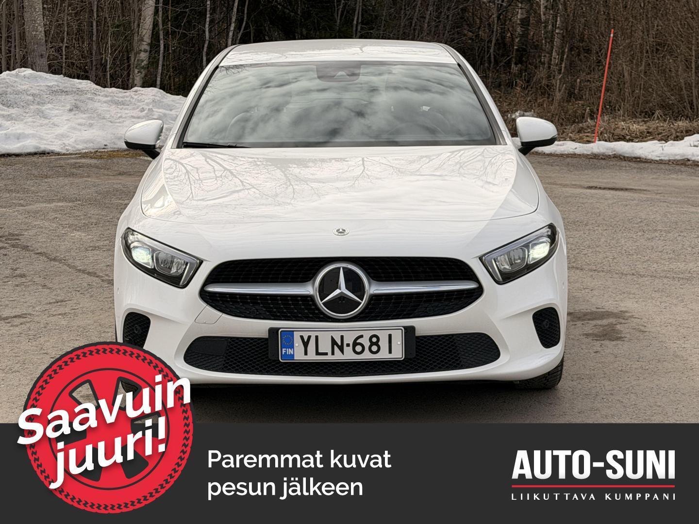 MERCEDES-BENZ A 2022