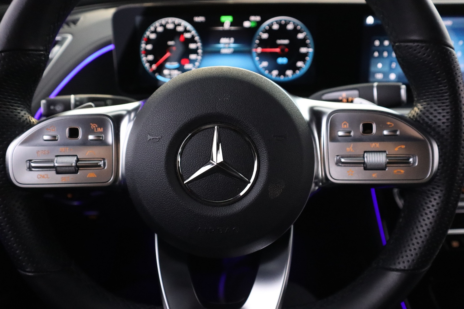 MERCEDES-BENZ EQC 2022