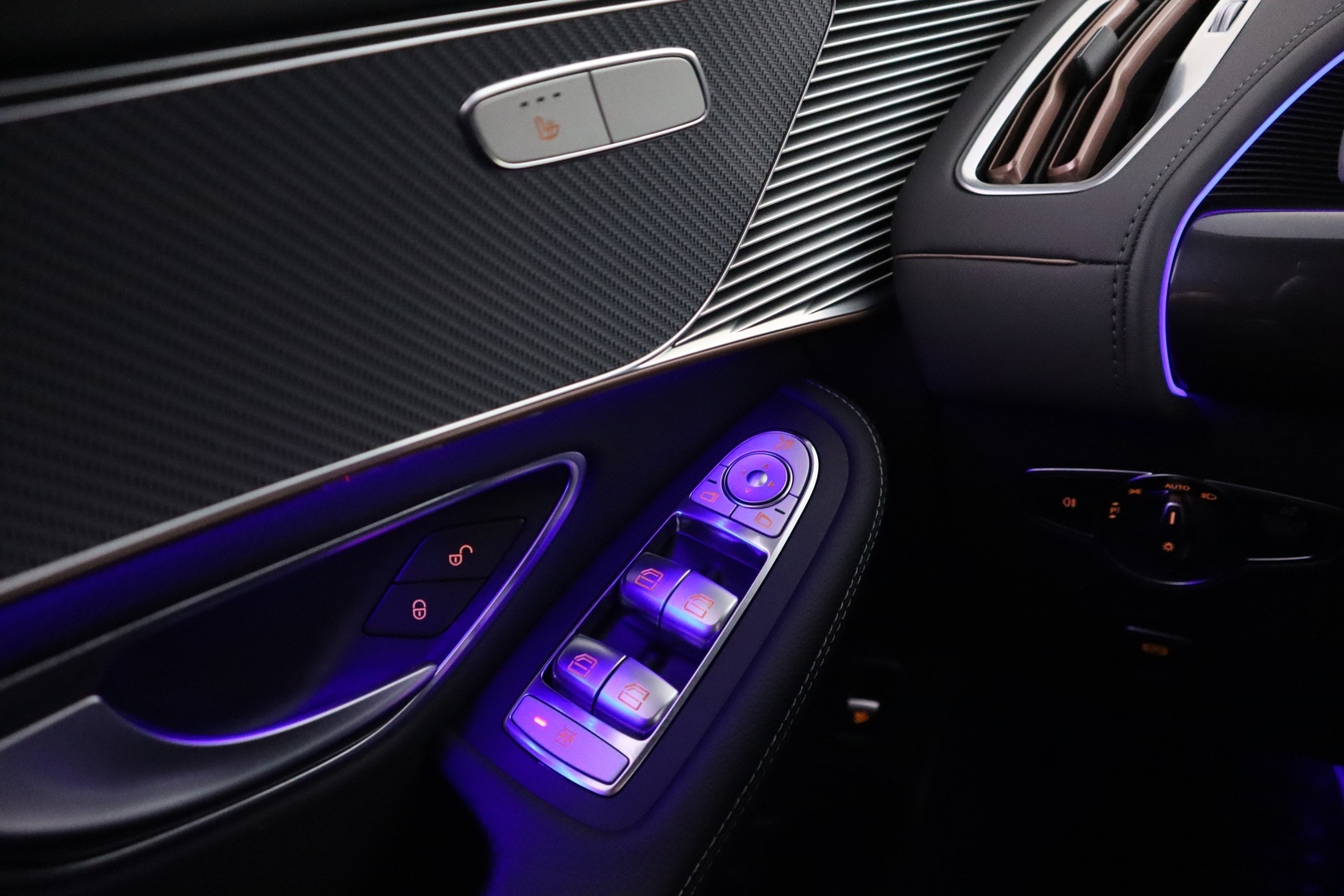 MERCEDES-BENZ EQC 2022