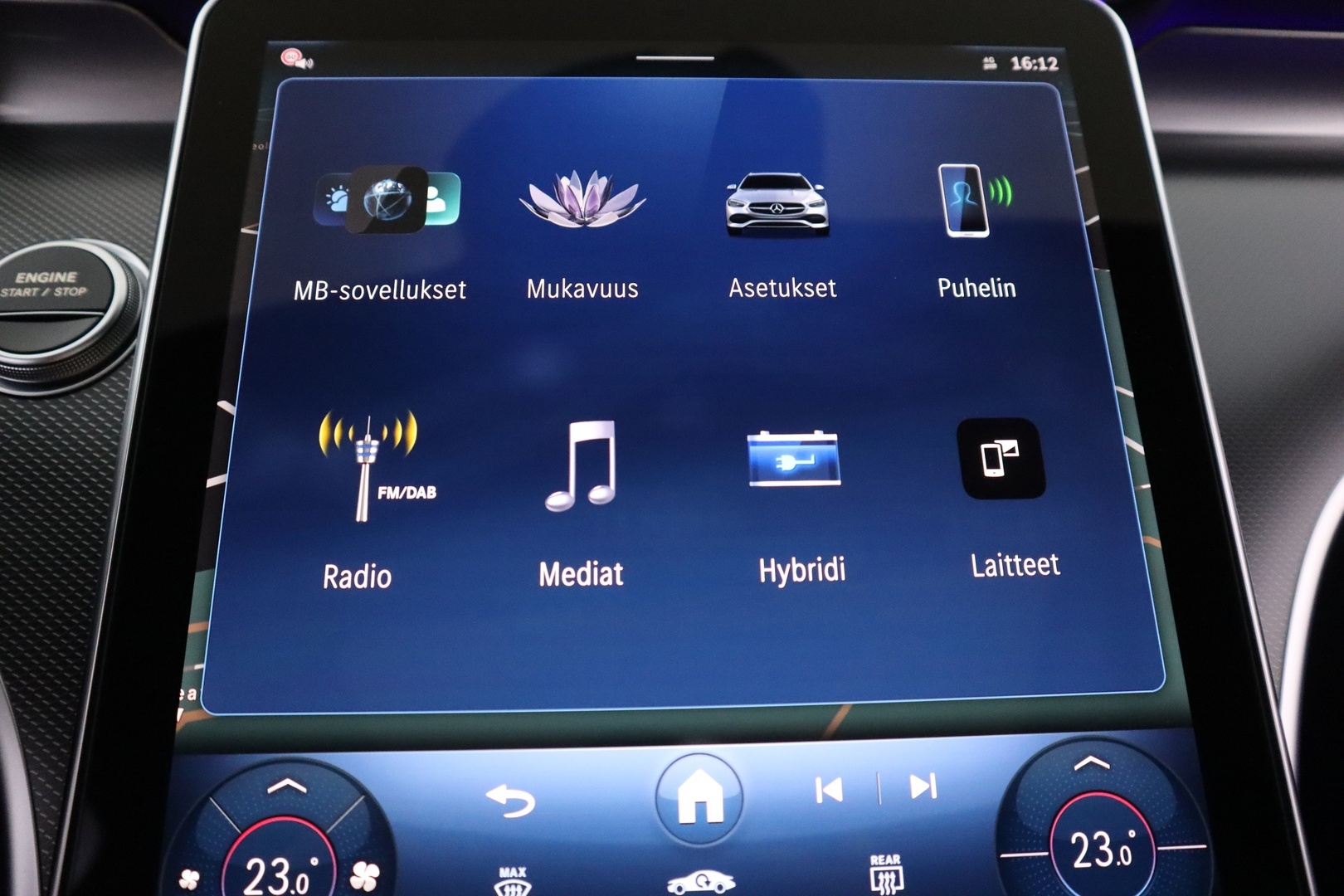 MERCEDES-BENZ C 2024