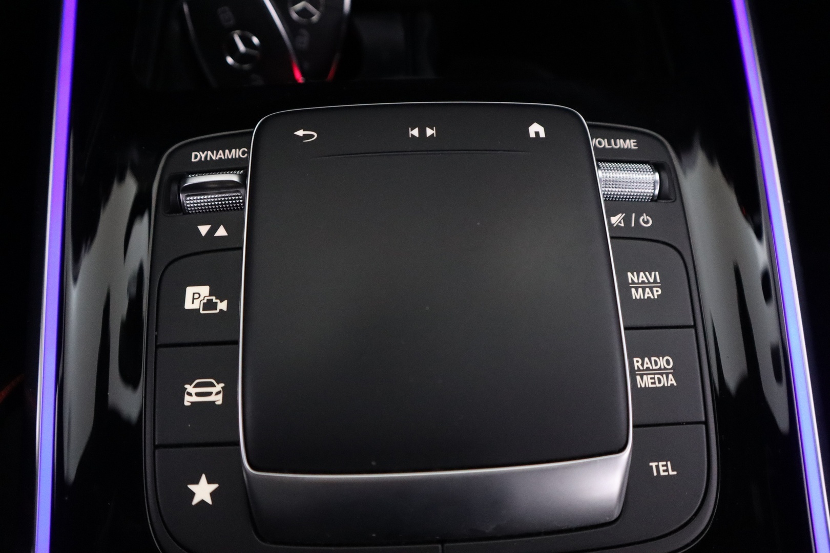 MERCEDES-BENZ EQB 2023