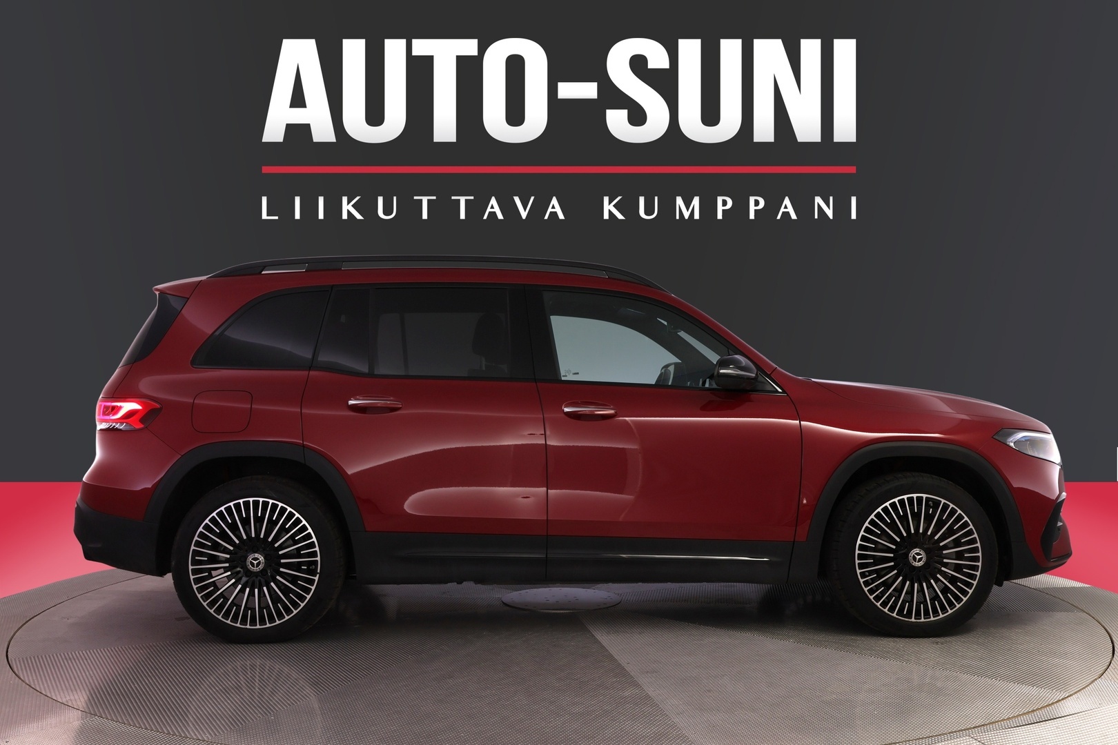 MERCEDES-BENZ EQB 2023