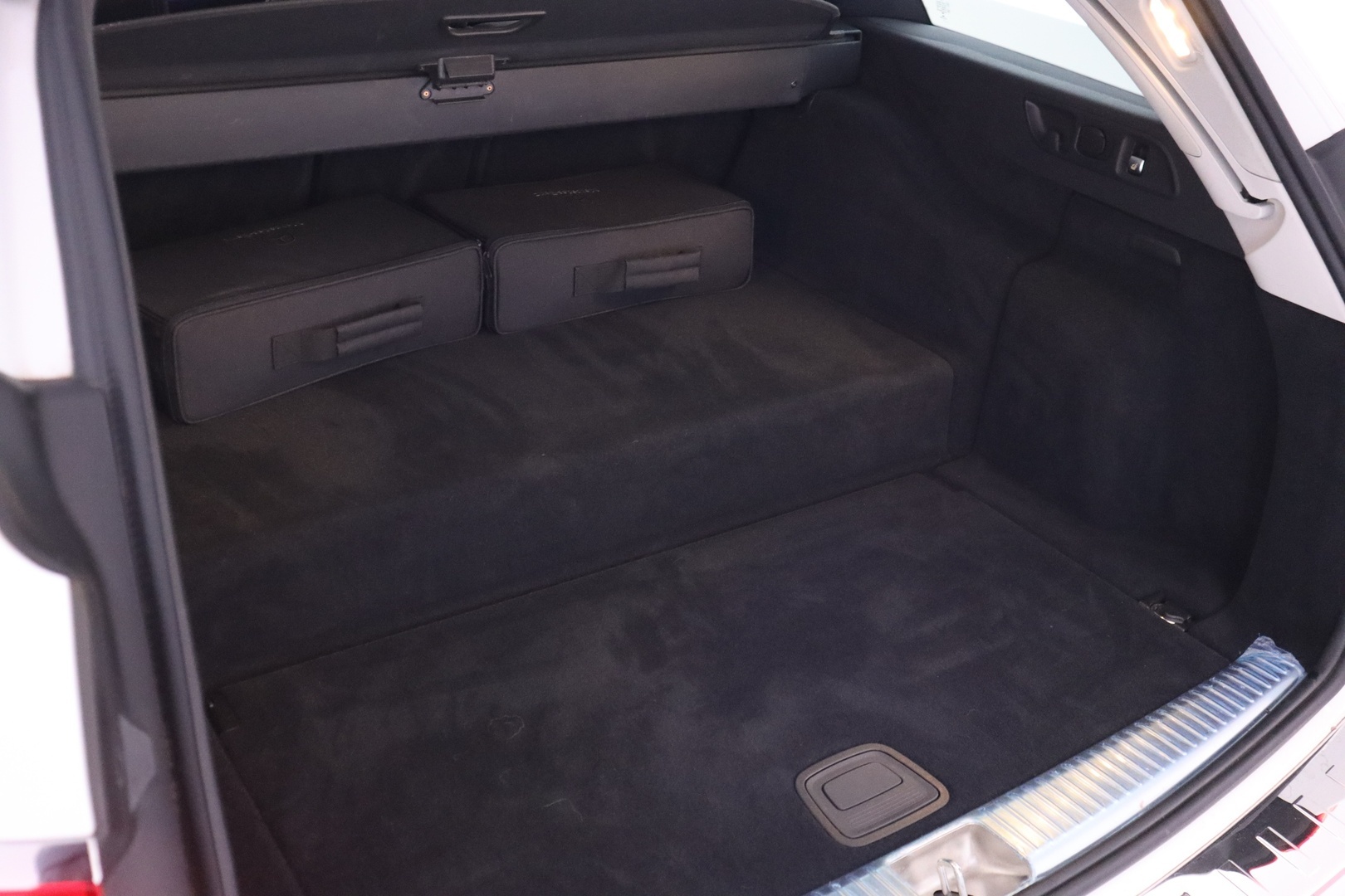 MERCEDES-BENZ E 2021