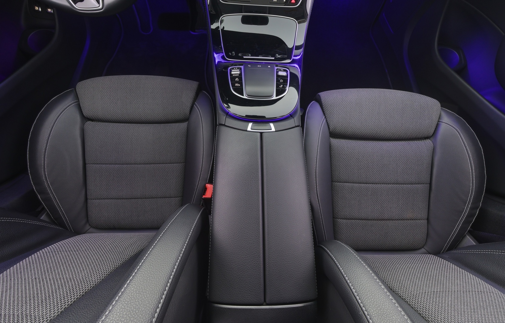 MERCEDES-BENZ E 2021