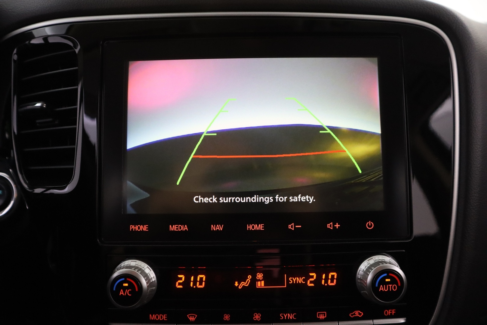 MITSUBISHI Outlander PHEV 2020