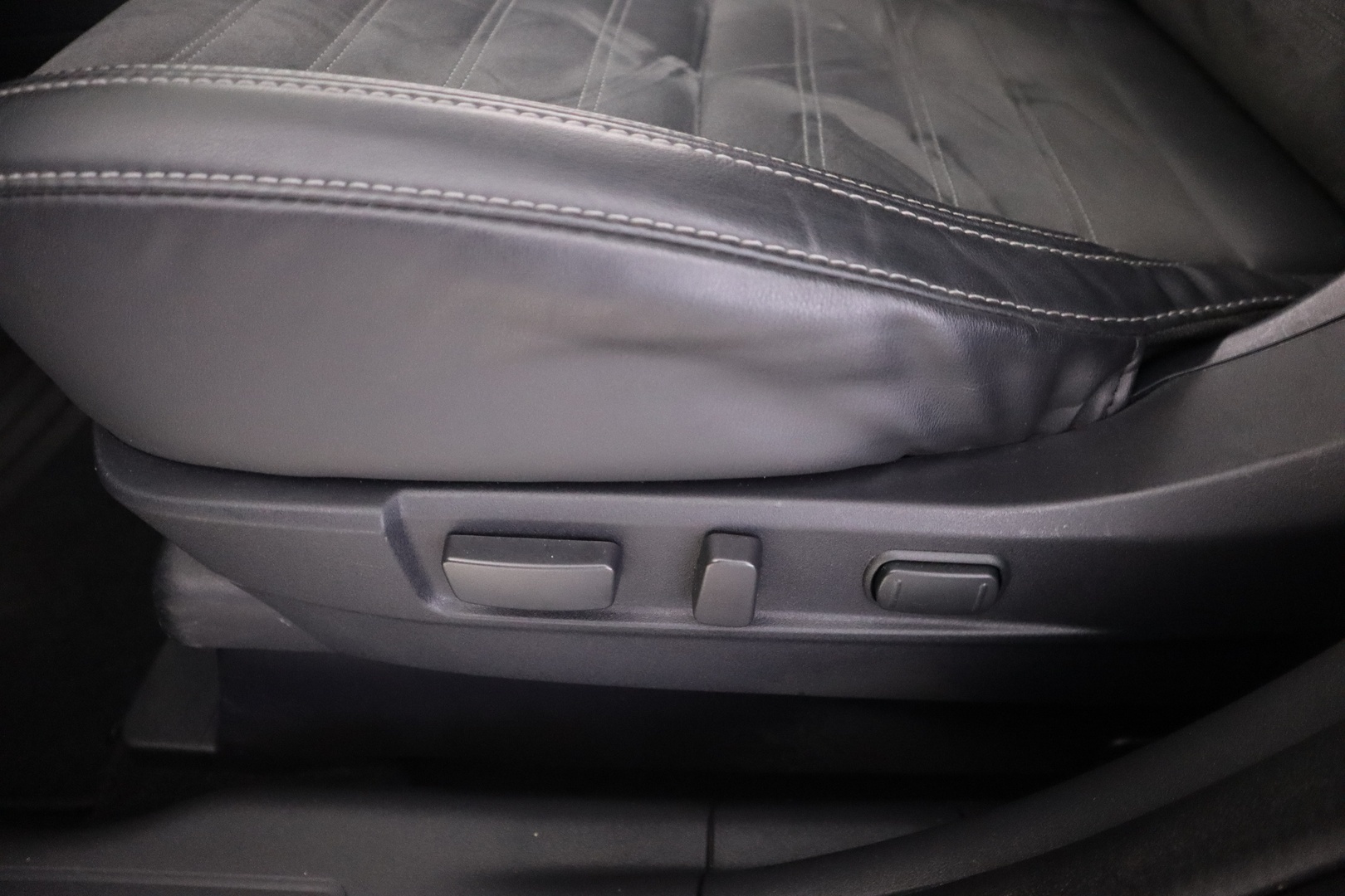 MITSUBISHI Outlander PHEV 2020