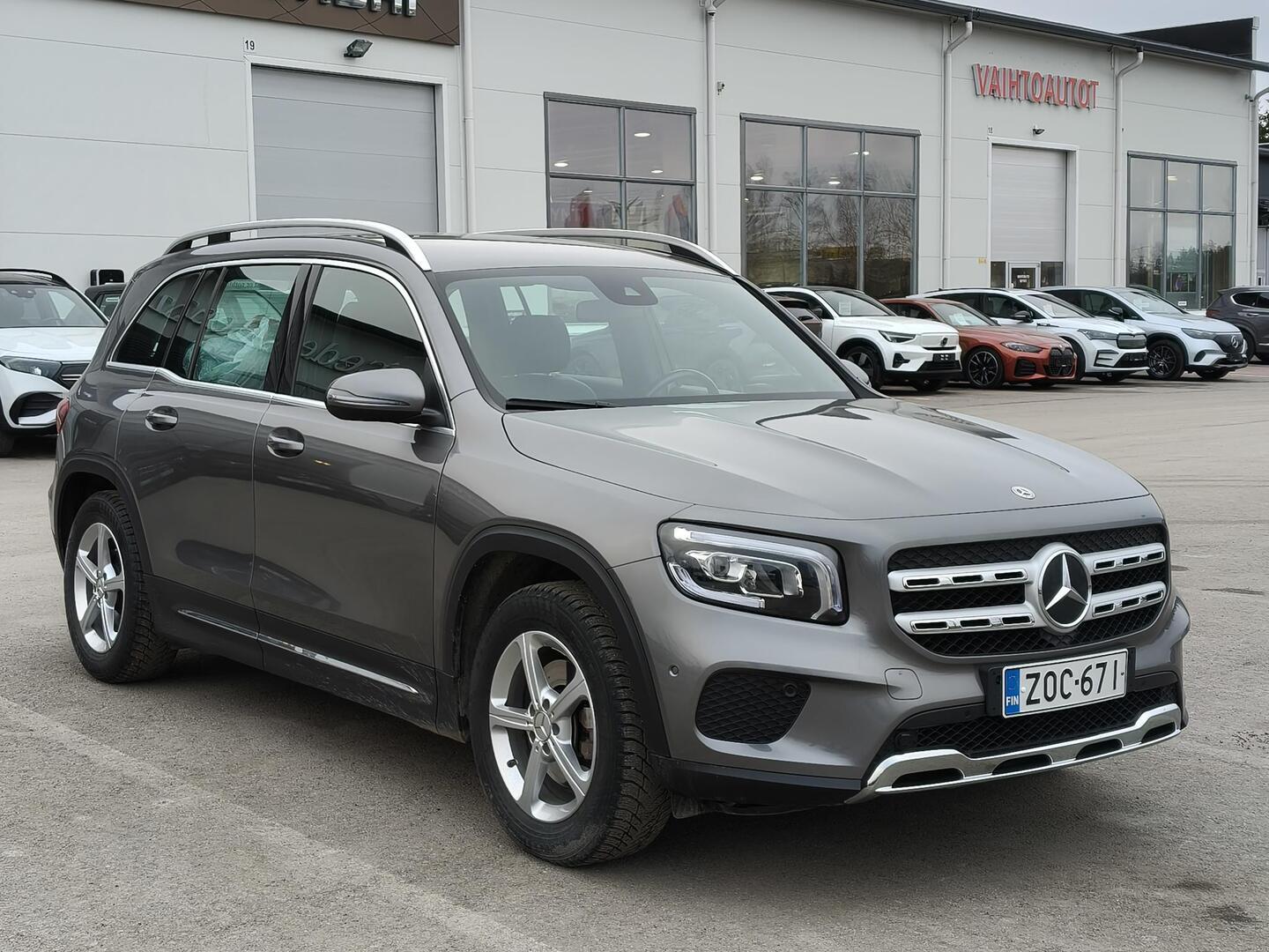 MERCEDES-BENZ GLB 2022