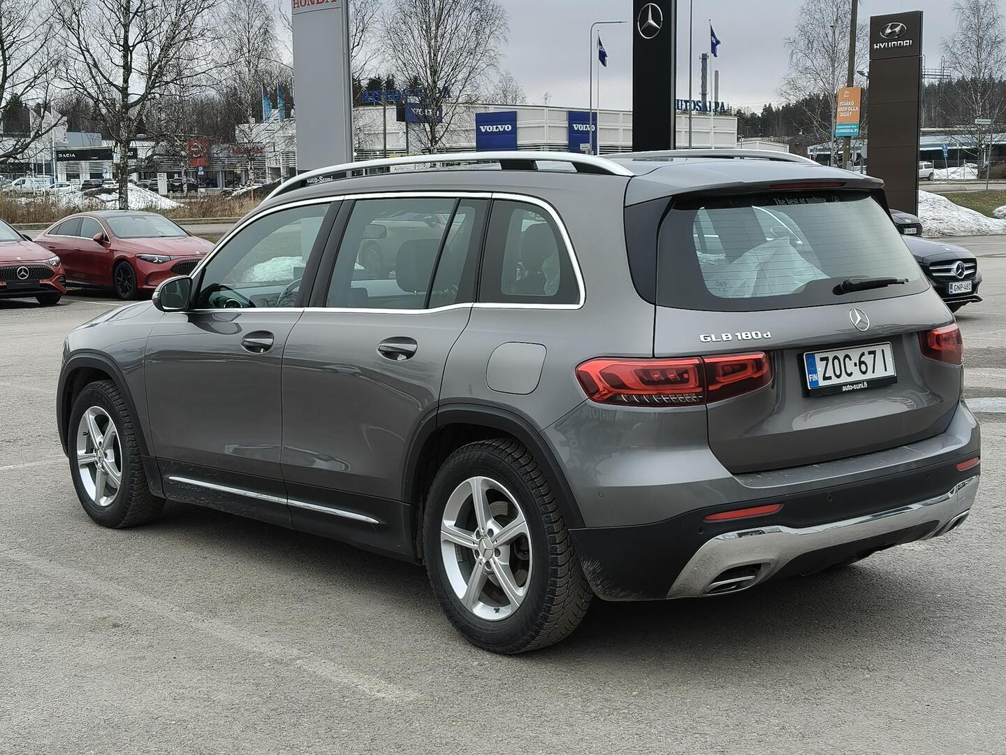 MERCEDES-BENZ GLB 2022