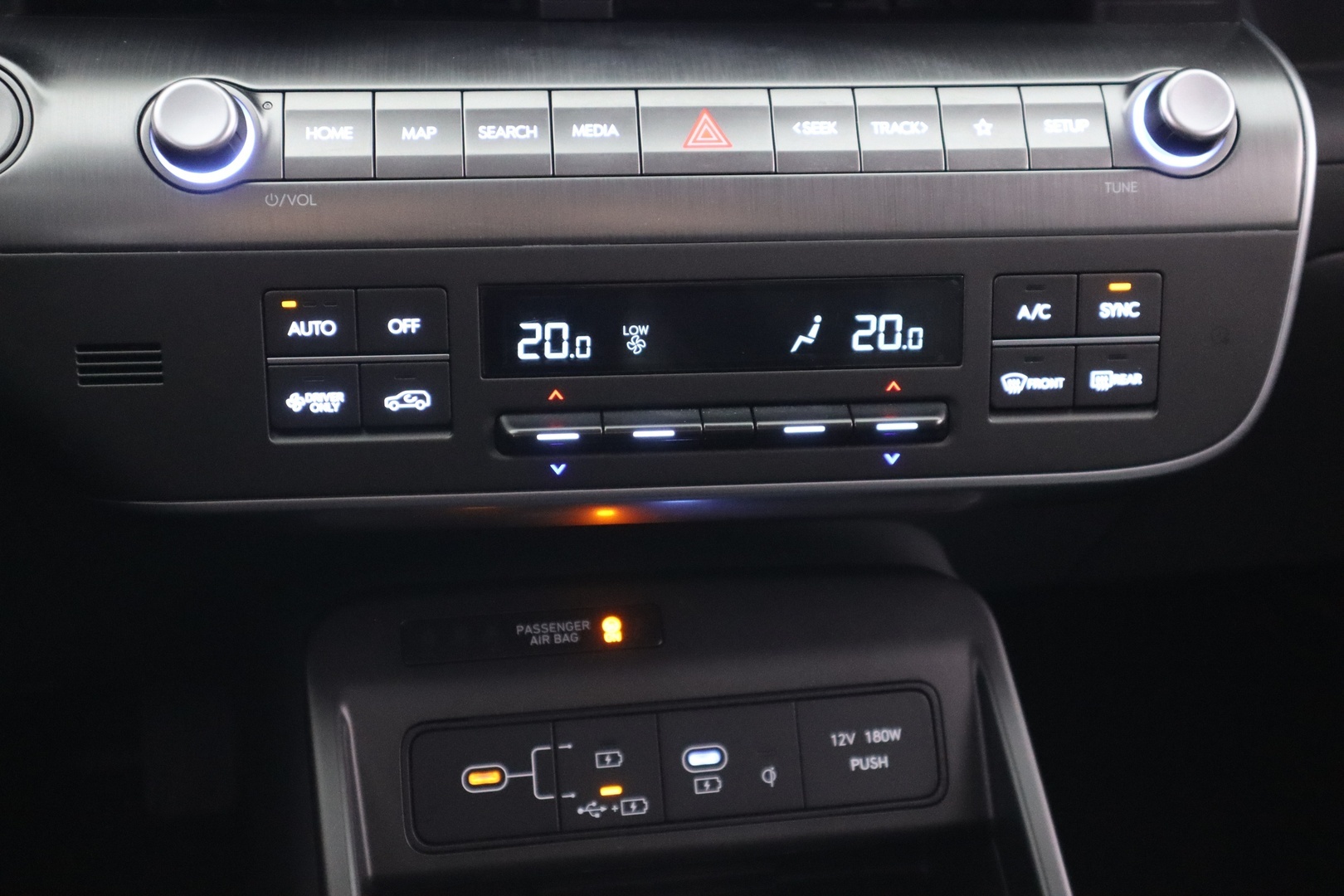HYUNDAI KONA Electric 2024