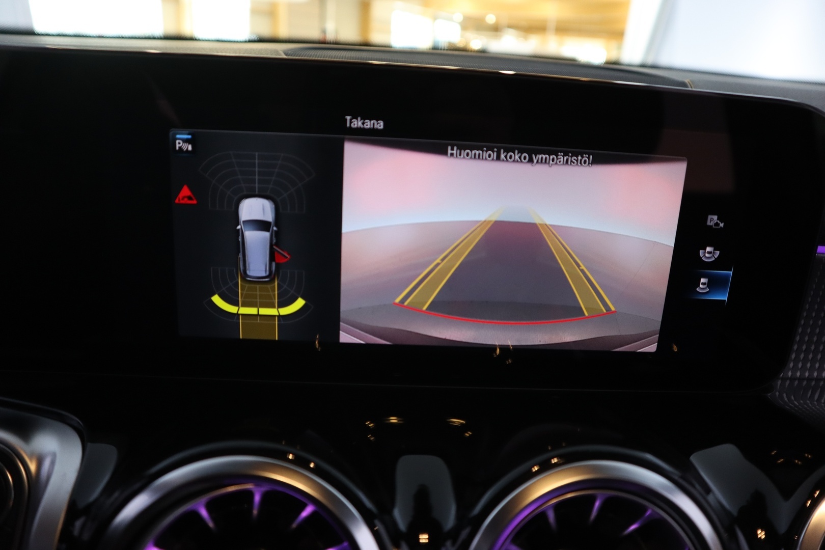 MERCEDES-BENZ EQB 2023