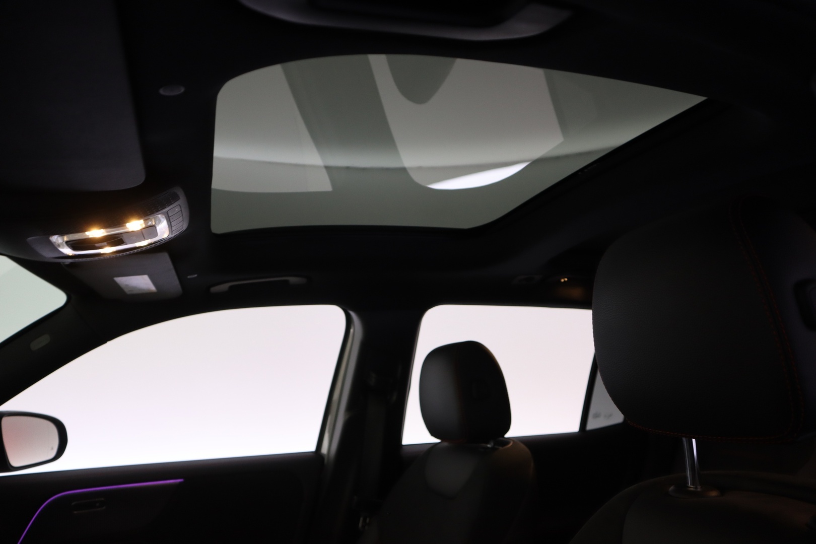 MERCEDES-BENZ EQB 2023