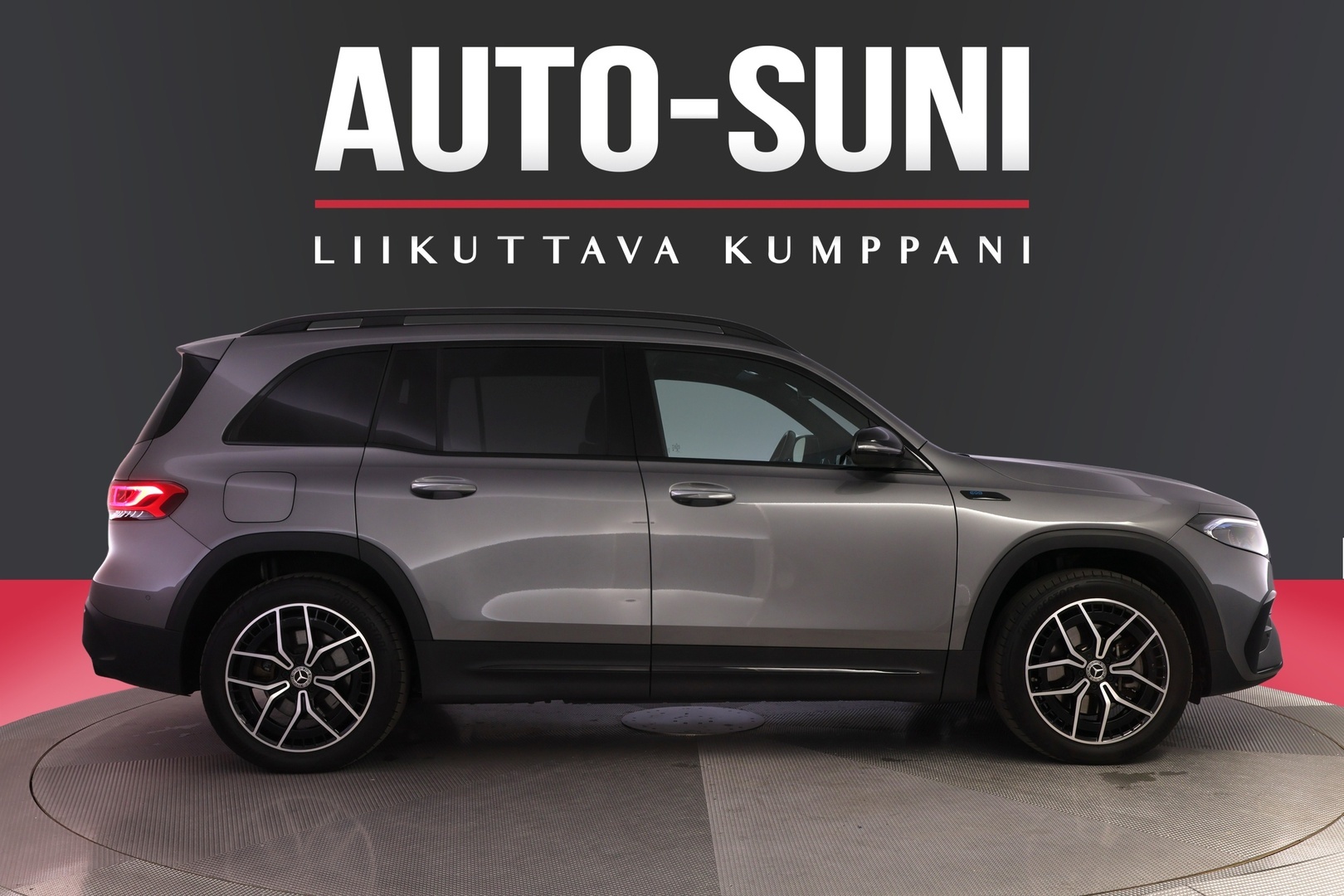 MERCEDES-BENZ EQB 2023