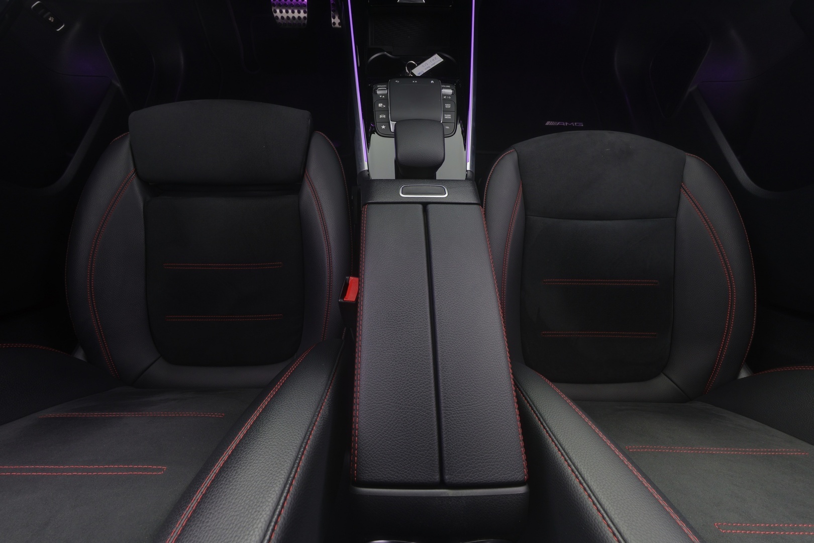 MERCEDES-BENZ EQB 2023