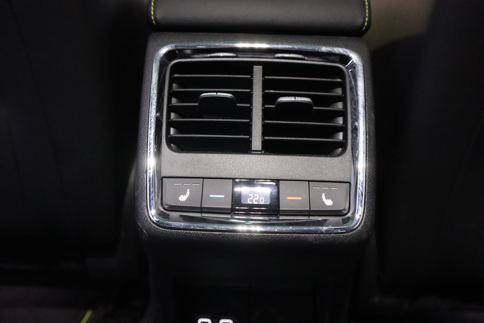 SKODA Enyaq 2025