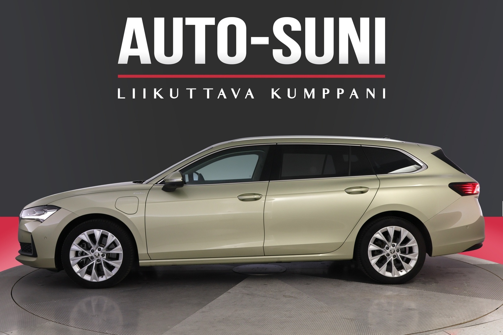 SKODA Superb 2024