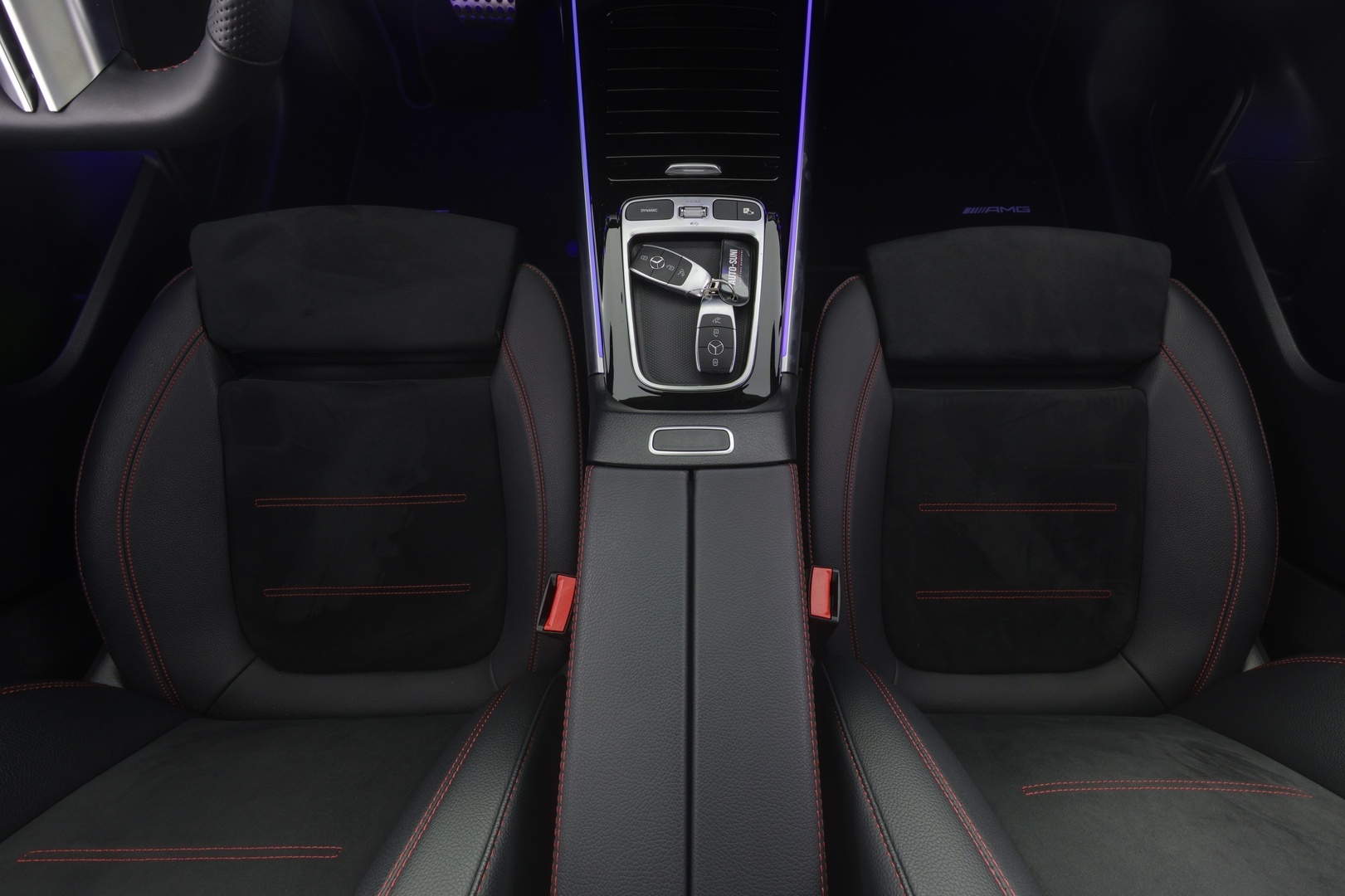 MERCEDES-BENZ EQA 2025