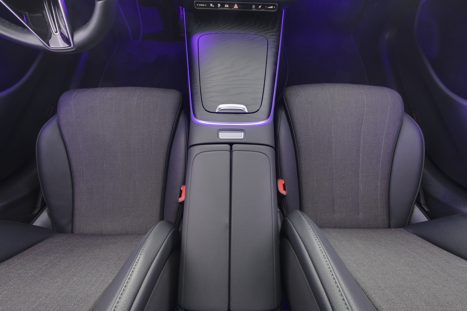 MERCEDES-BENZ E 9