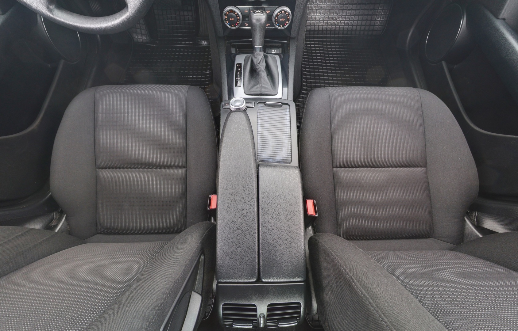 MERCEDES-BENZ C 2009