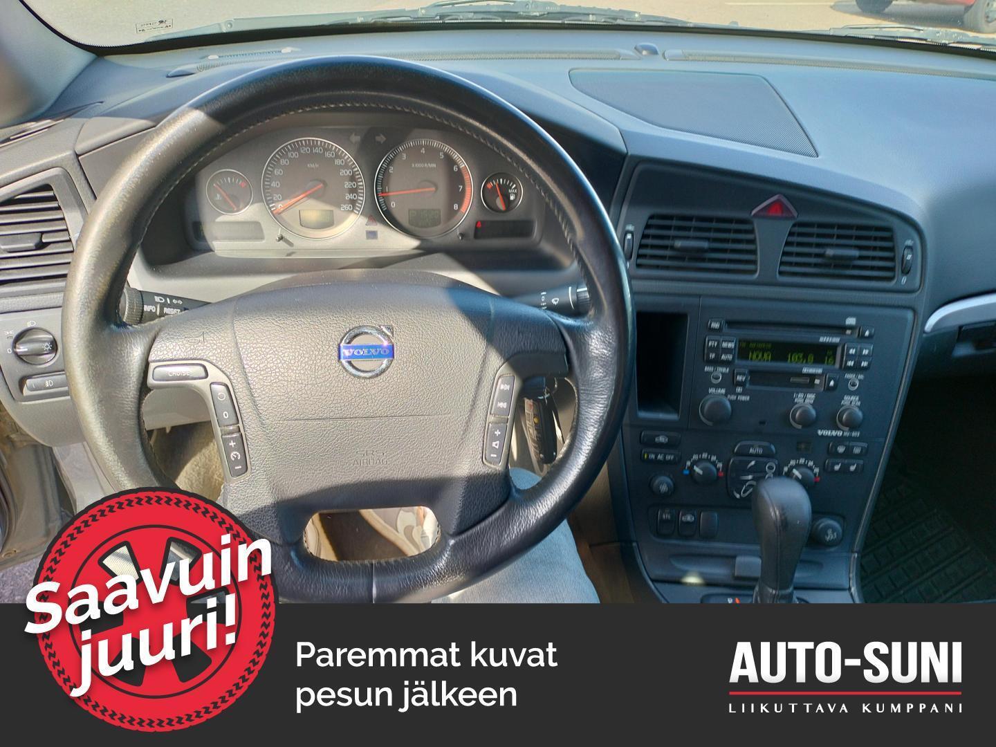 VOLVO V70 2003