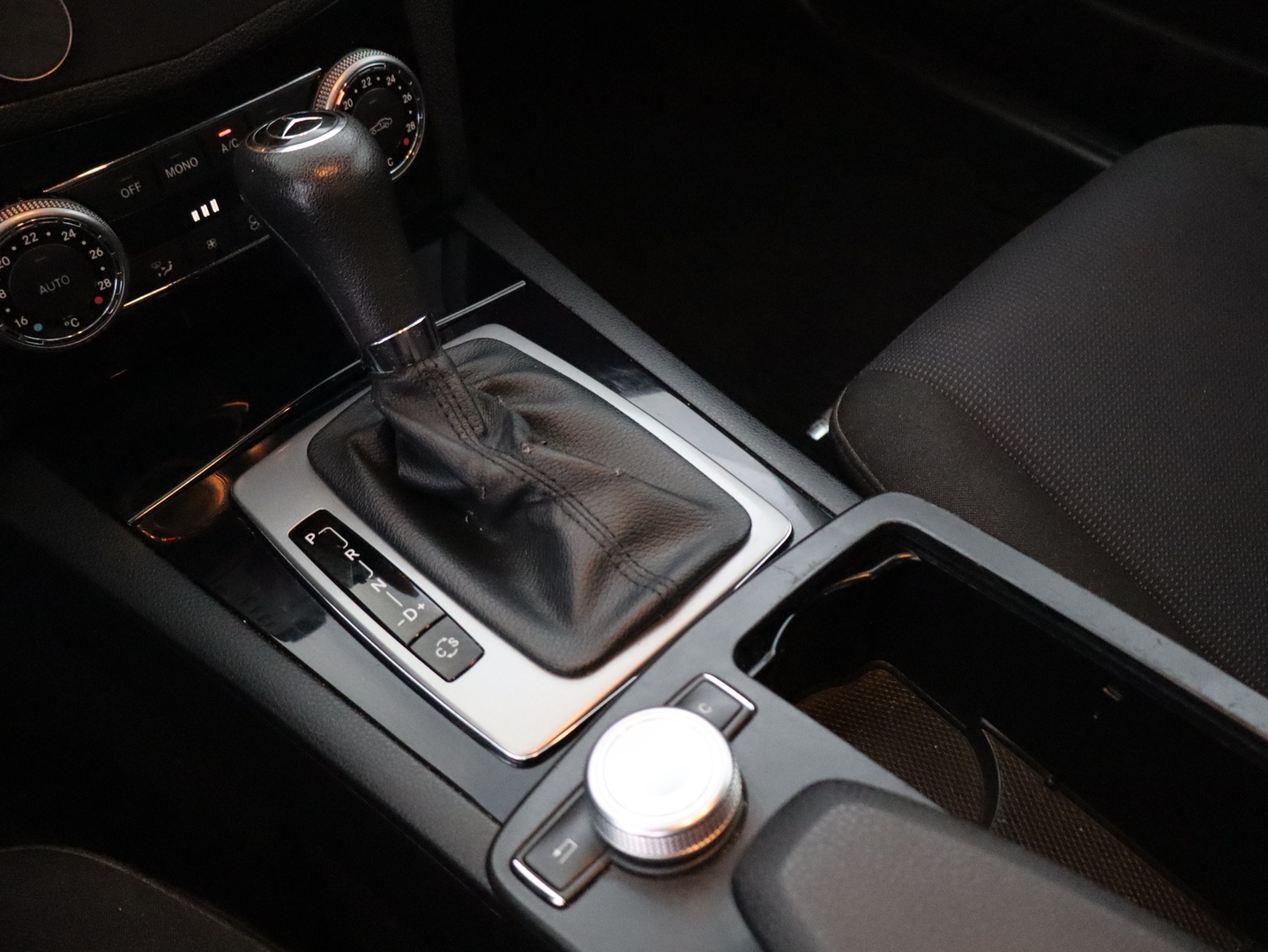 MERCEDES-BENZ C 2008