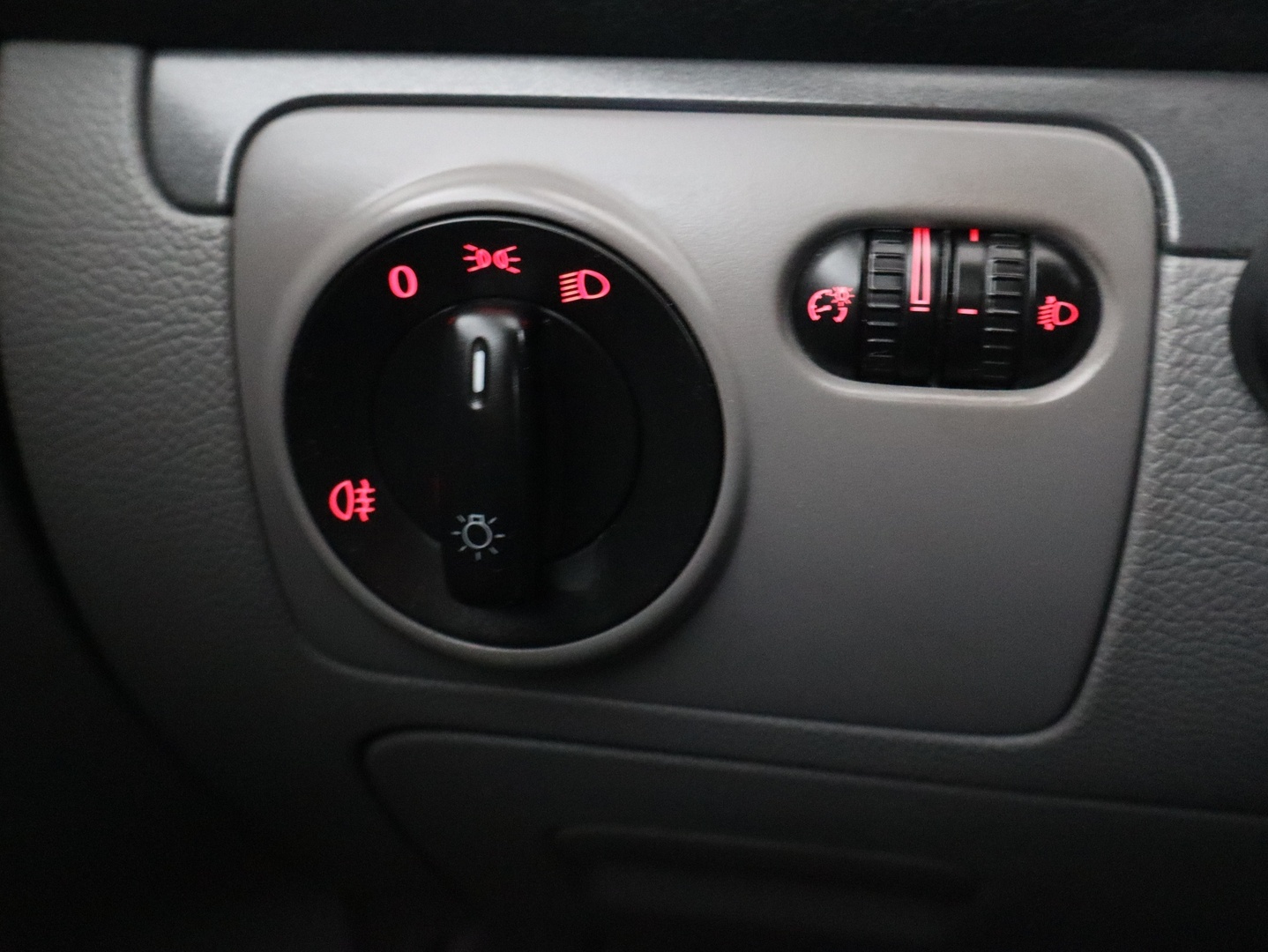 VOLKSWAGEN Golf 2008