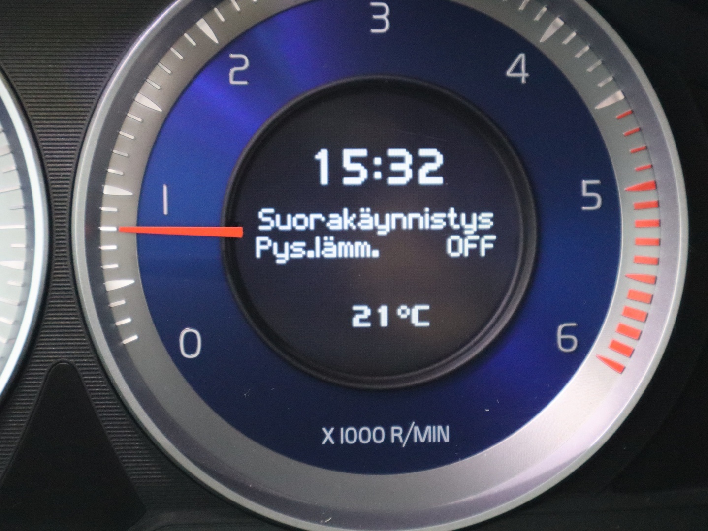 VOLVO V70 2012
