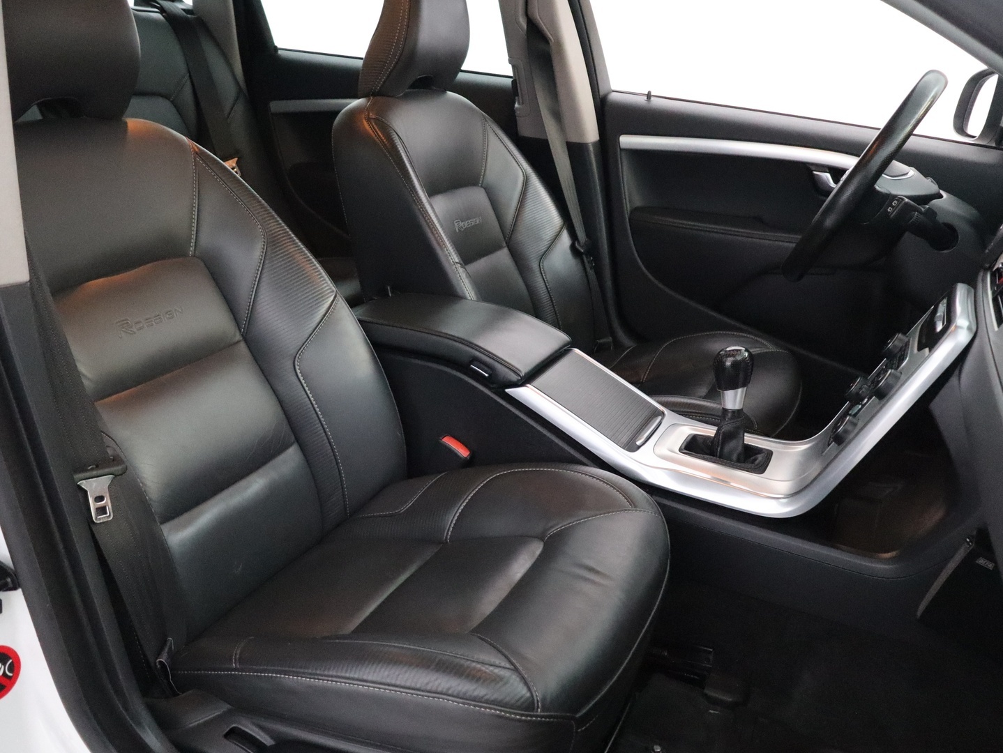 VOLVO V70 2012
