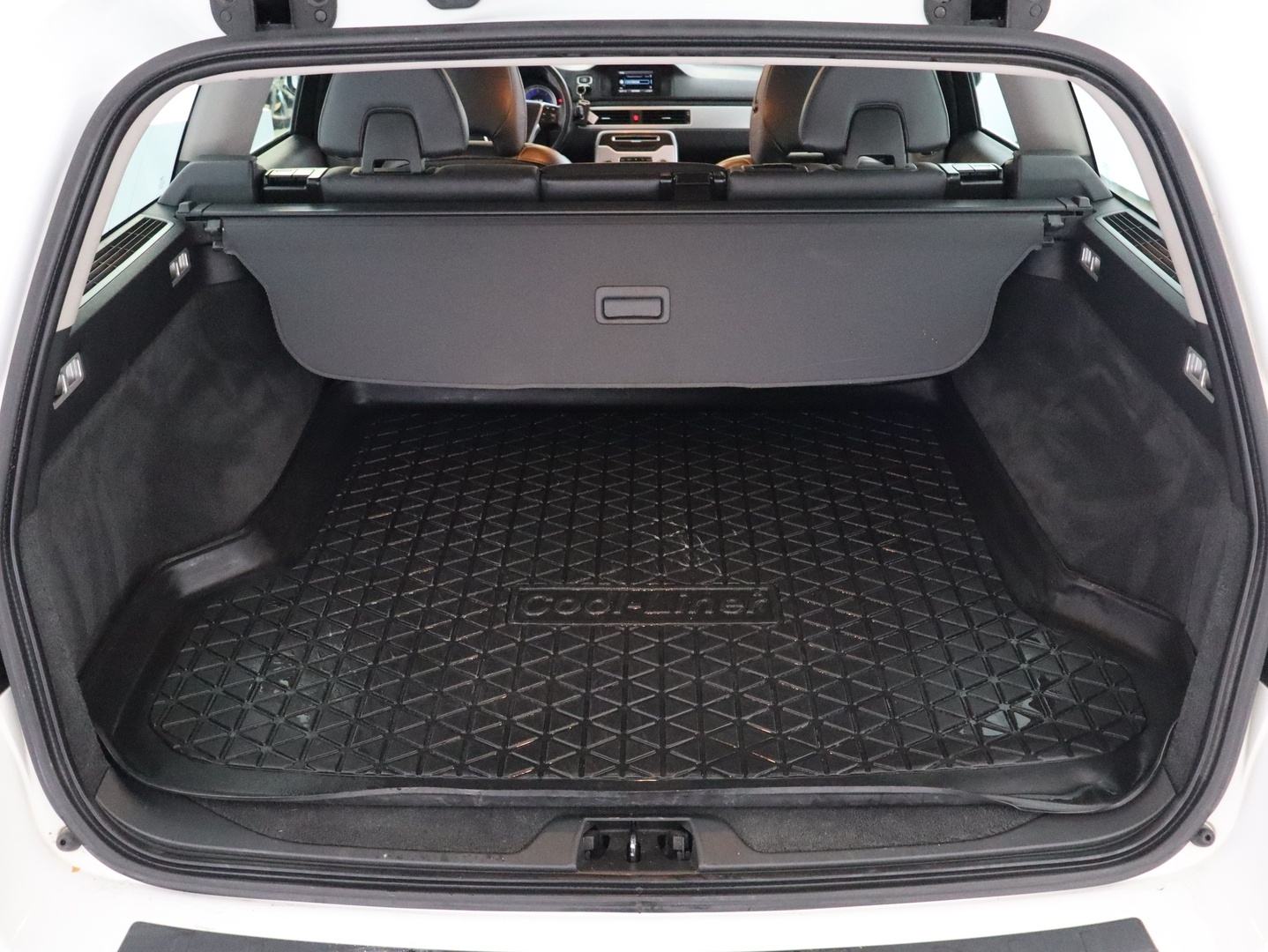 VOLVO V70 2012