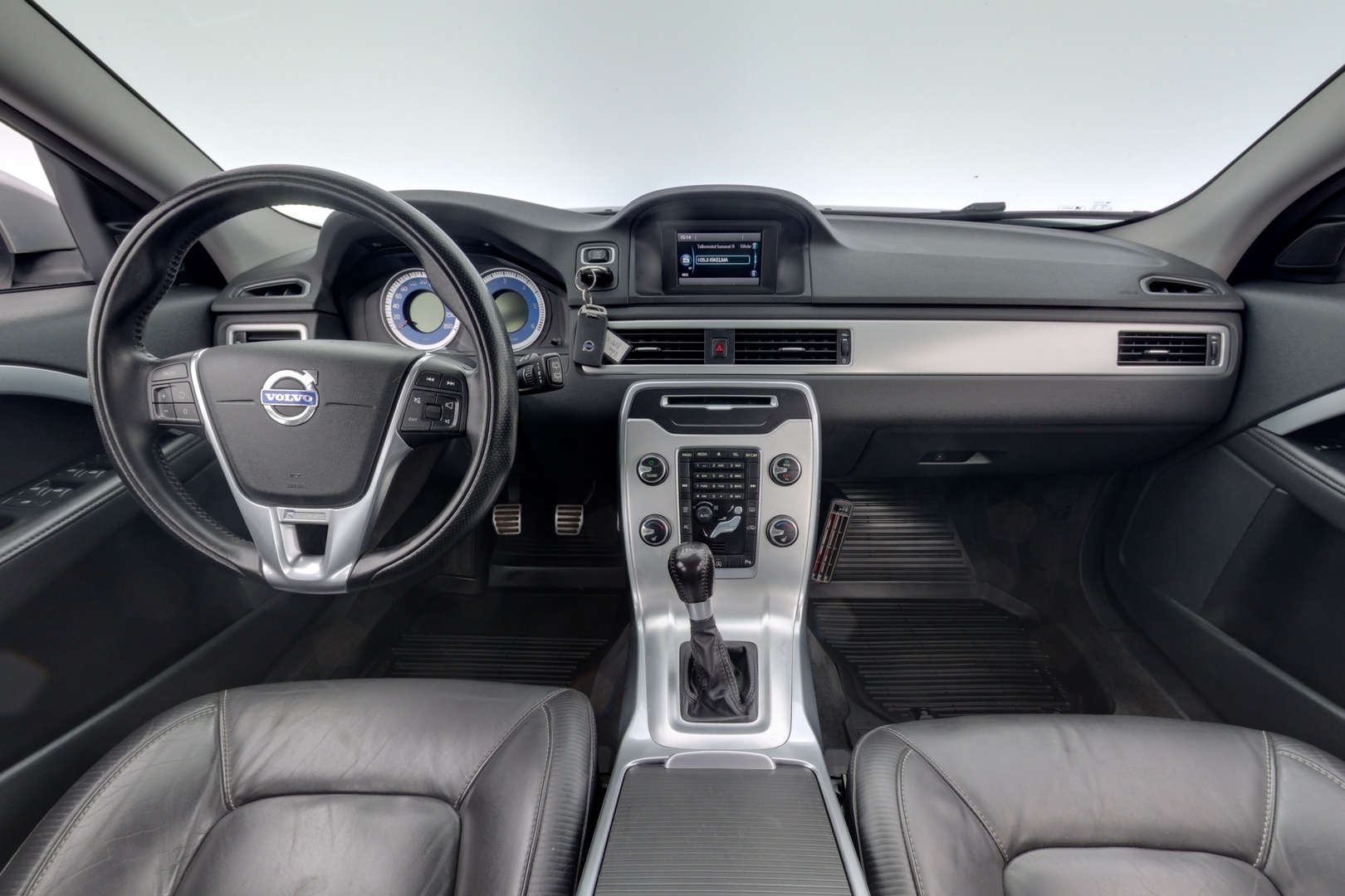 VOLVO V70 2012