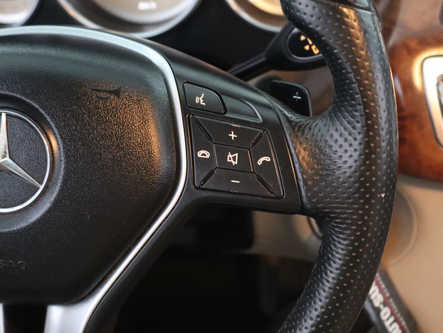 MERCEDES-BENZ CLS 2012