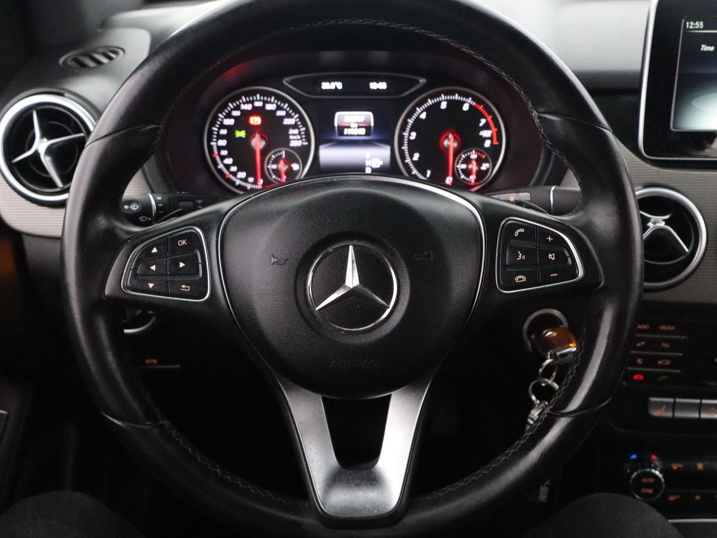 MERCEDES-BENZ B 2015