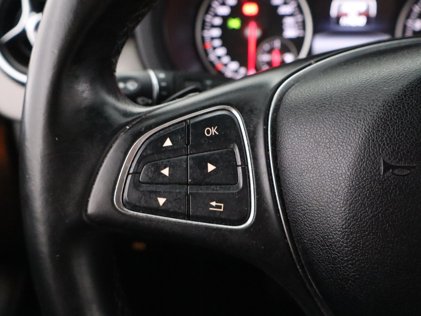 MERCEDES-BENZ B 2015