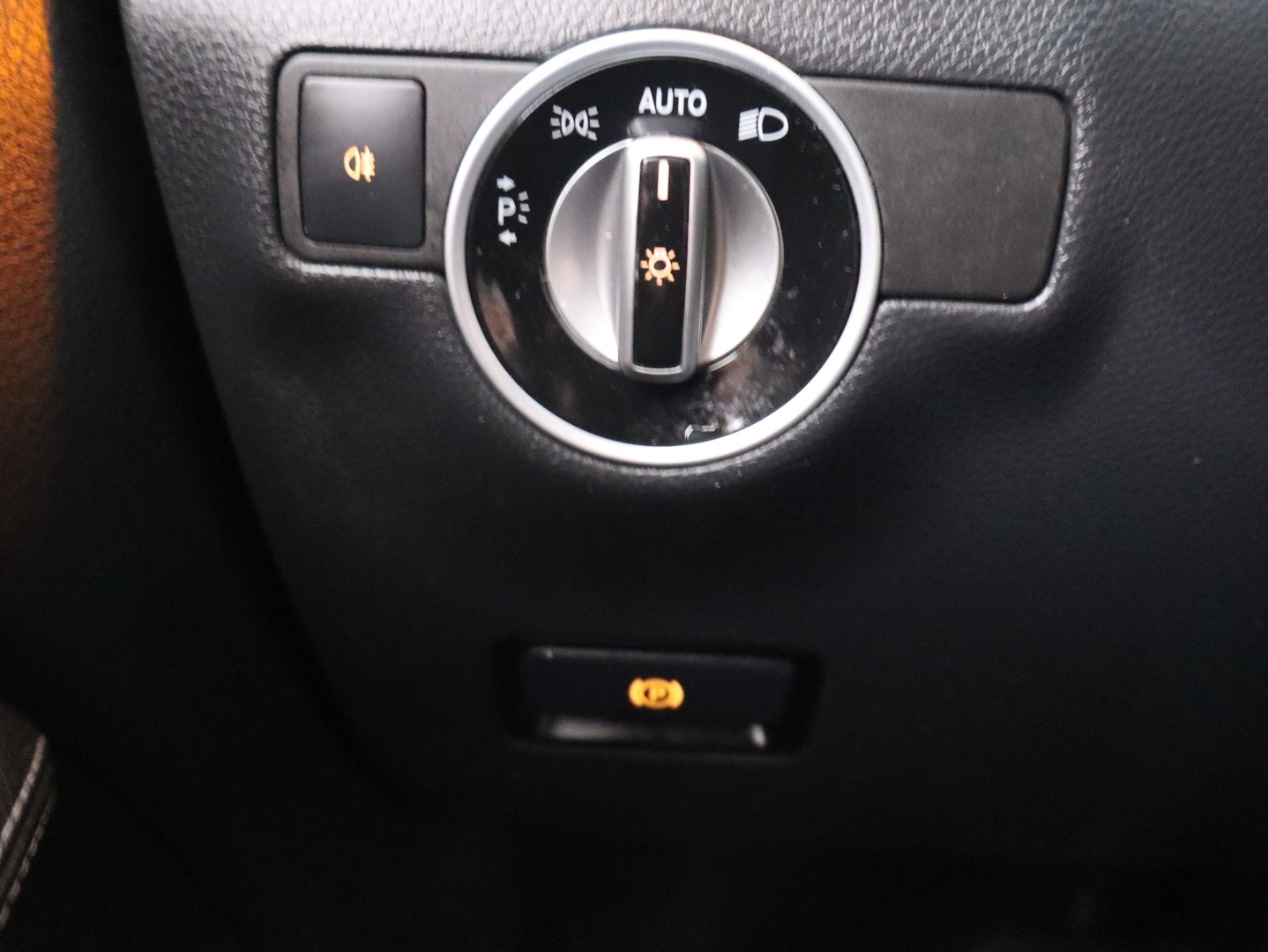 MERCEDES-BENZ B 2015