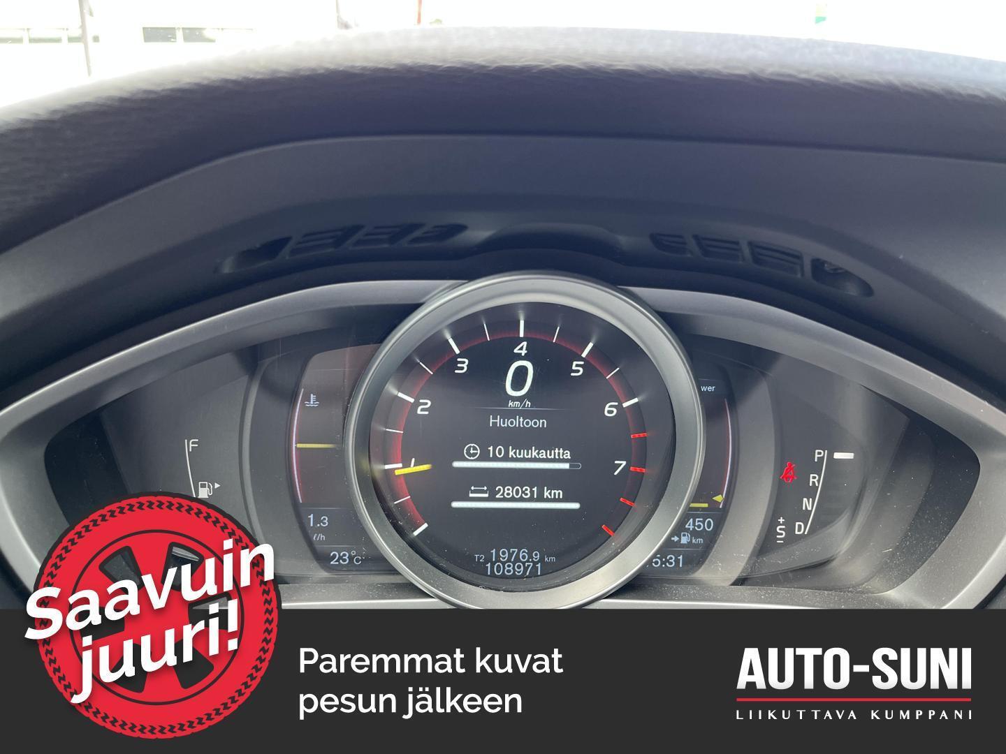 VOLVO V40 Cross Country 2015