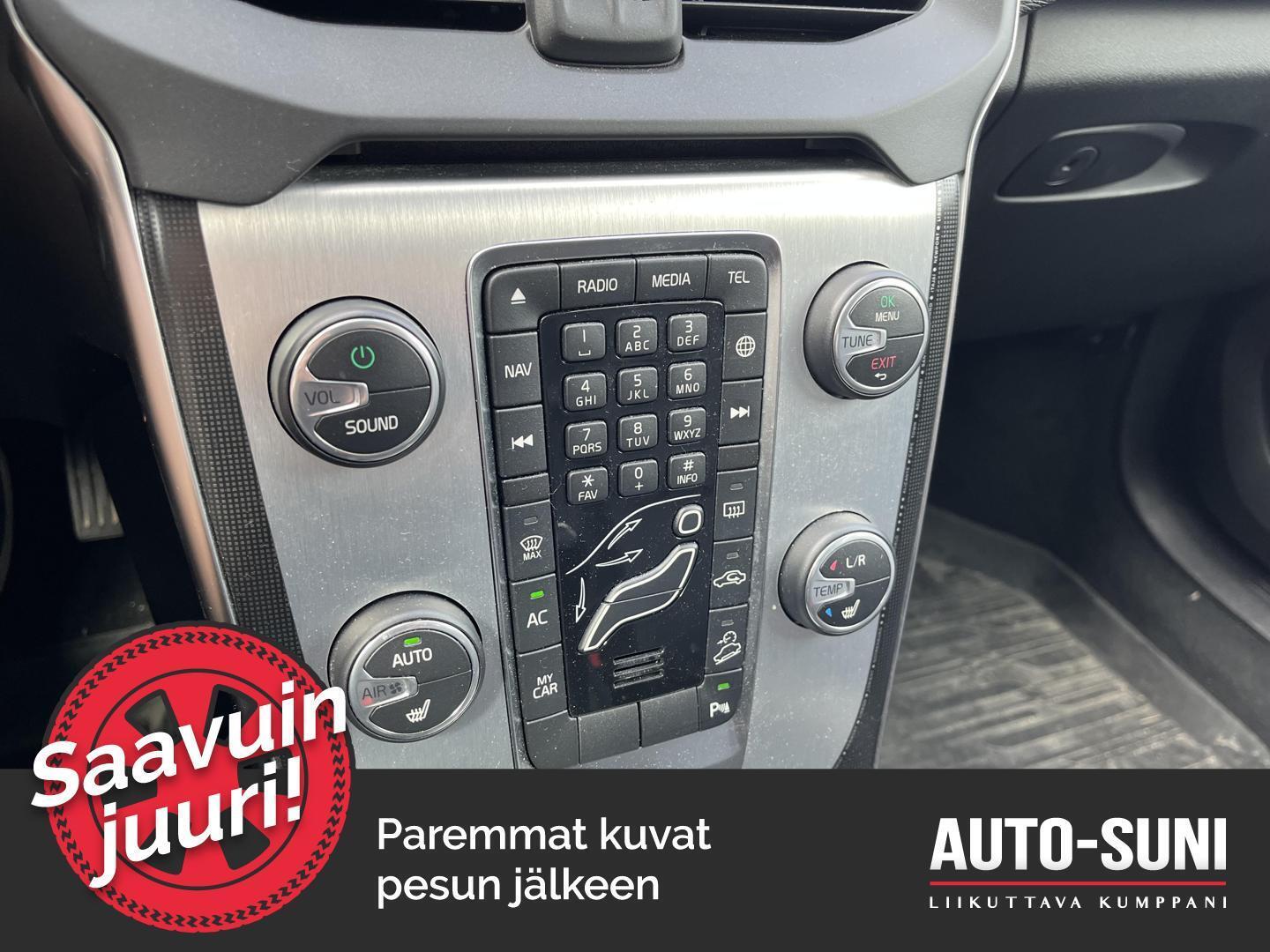 VOLVO V40 Cross Country 2015