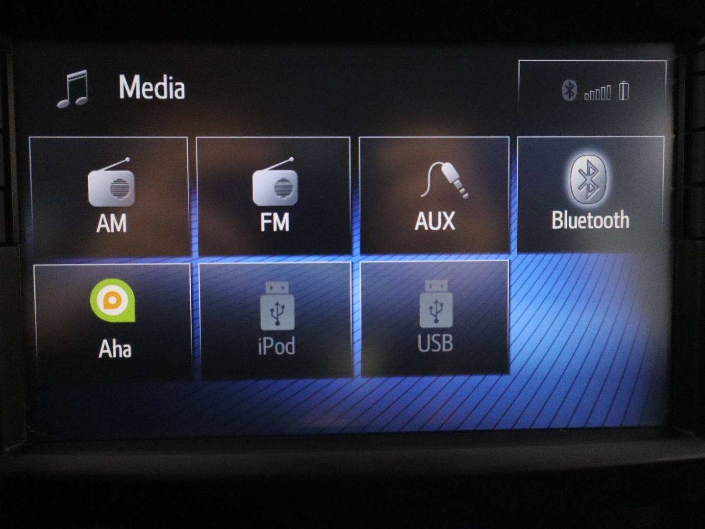 TOYOTA Avensis 2016