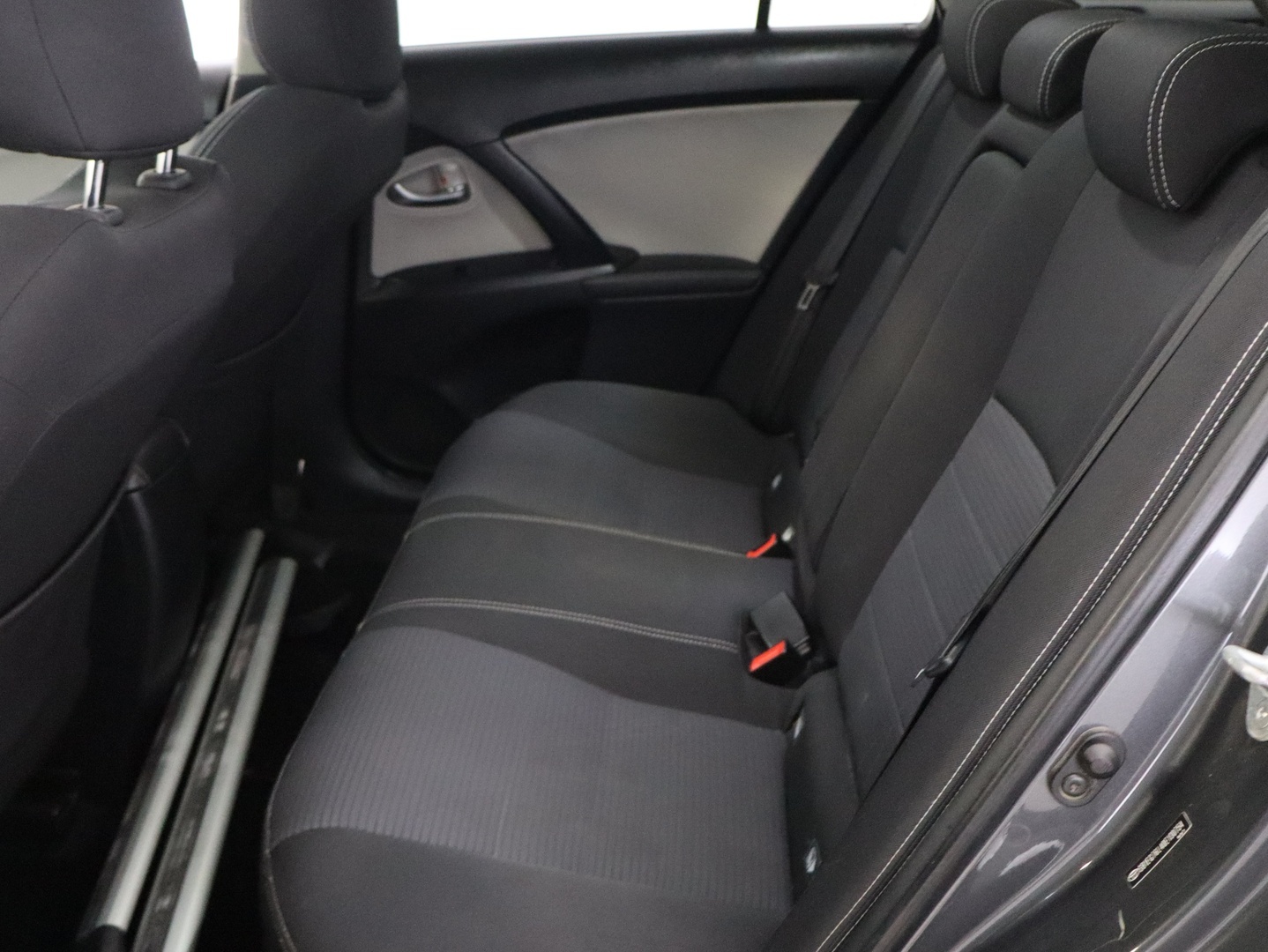 TOYOTA Avensis 2016