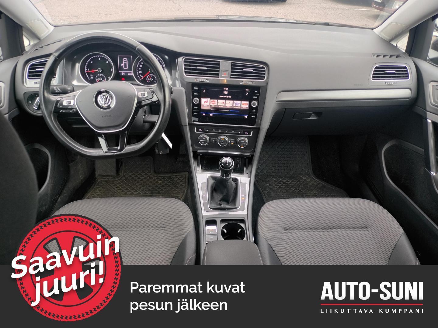 VOLKSWAGEN Golf 2017