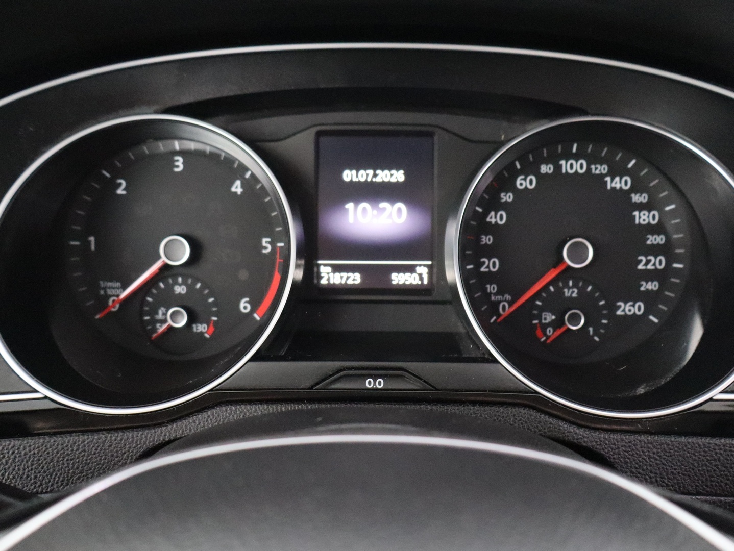 VOLKSWAGEN Passat 2016