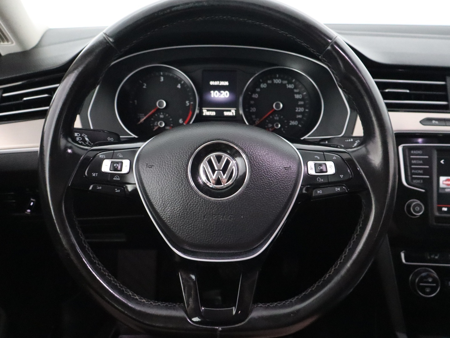 VOLKSWAGEN Passat 2016