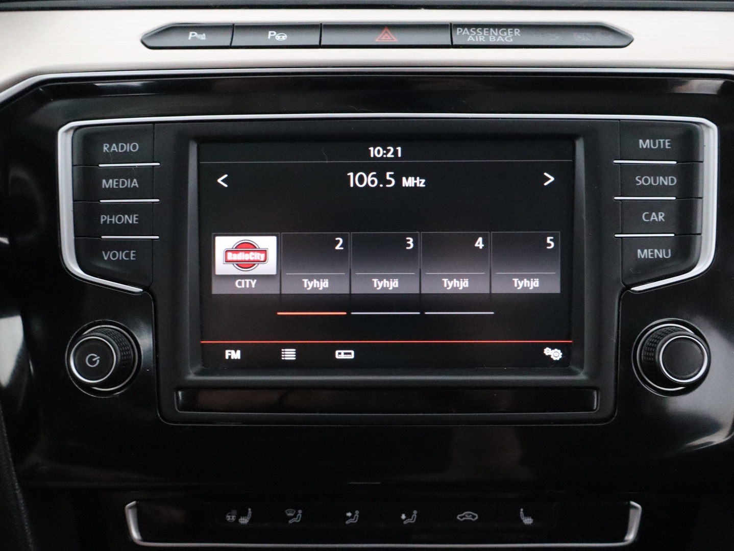 VOLKSWAGEN Passat 2016
