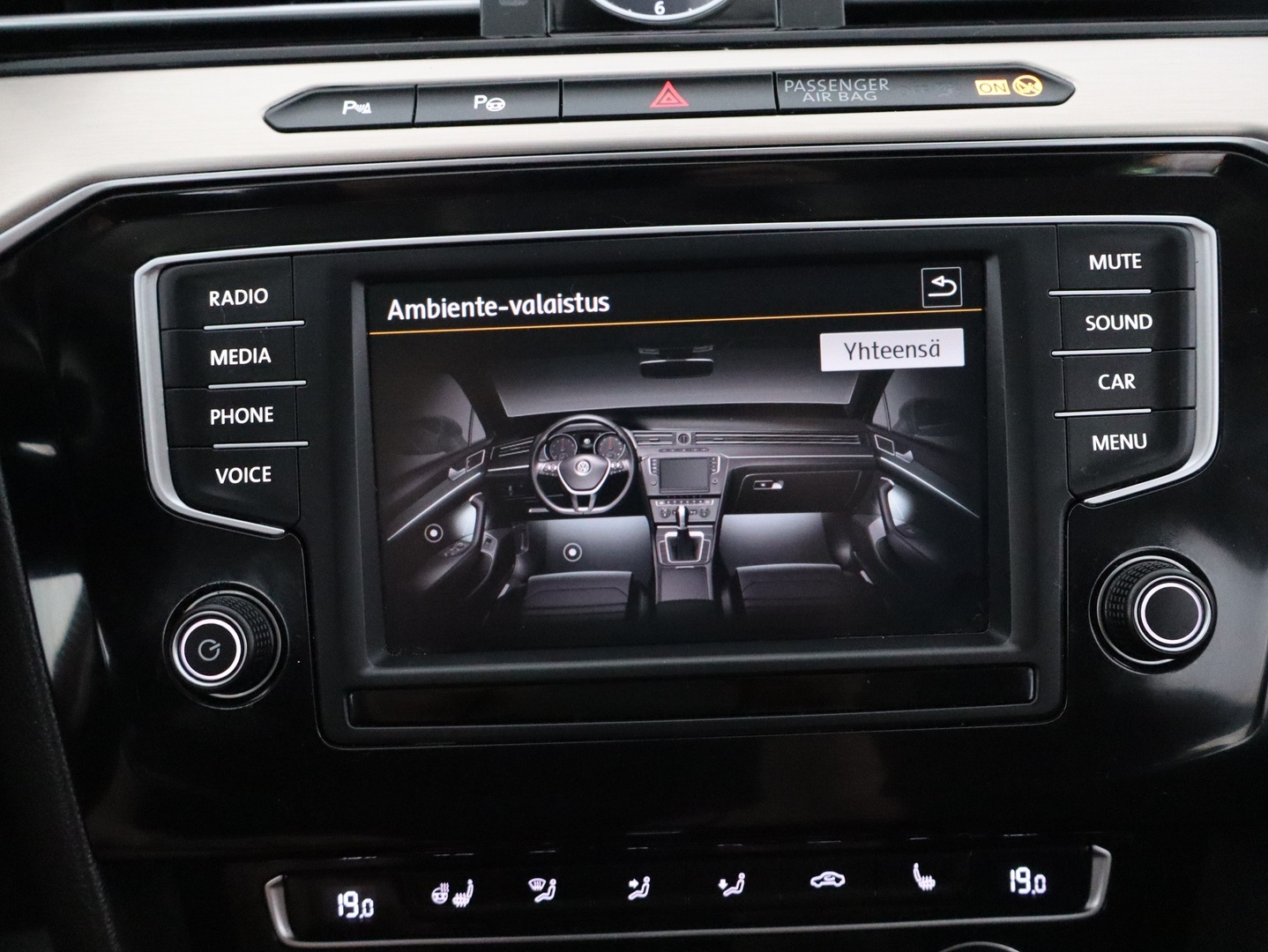 VOLKSWAGEN Passat 2016