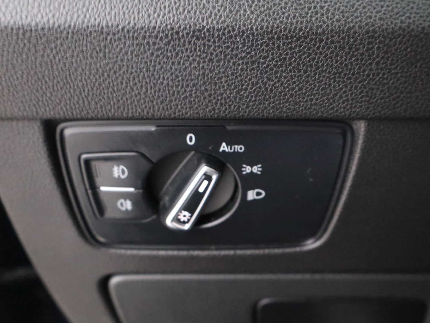 VOLKSWAGEN Passat 2014